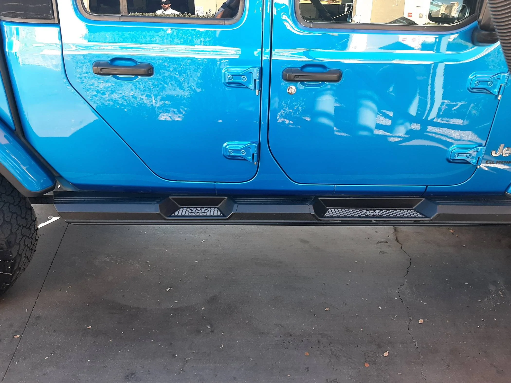 Jeep Gladiator Steps or Sliders....hhhmmm 20231228_130023