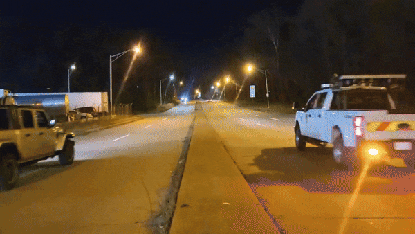 Jeep Gladiator JT driver heads towards collapsed Baltimore bridge Bridge