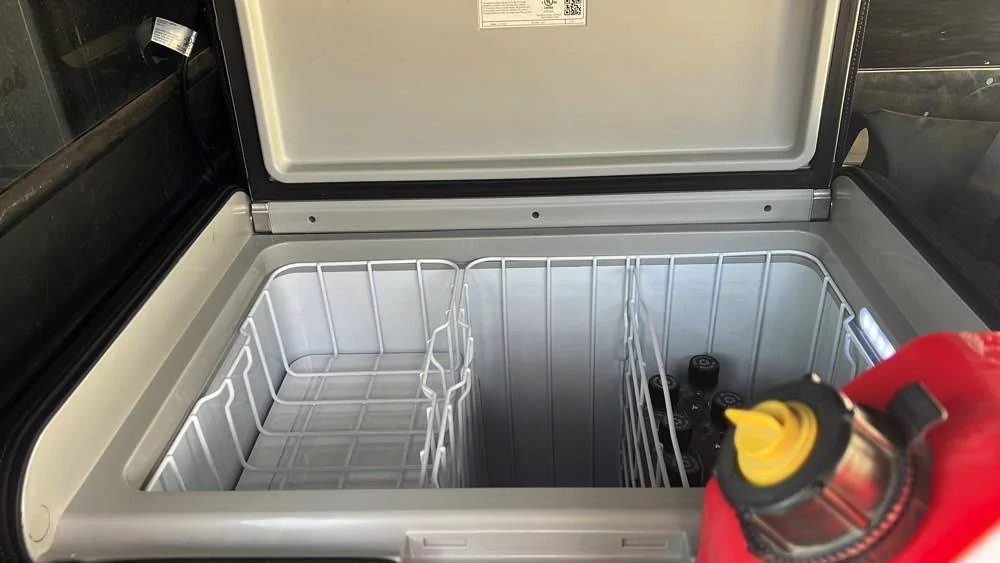 Jeep Gladiator Bed kitchen - how to secure? 44b_FridgeSetu