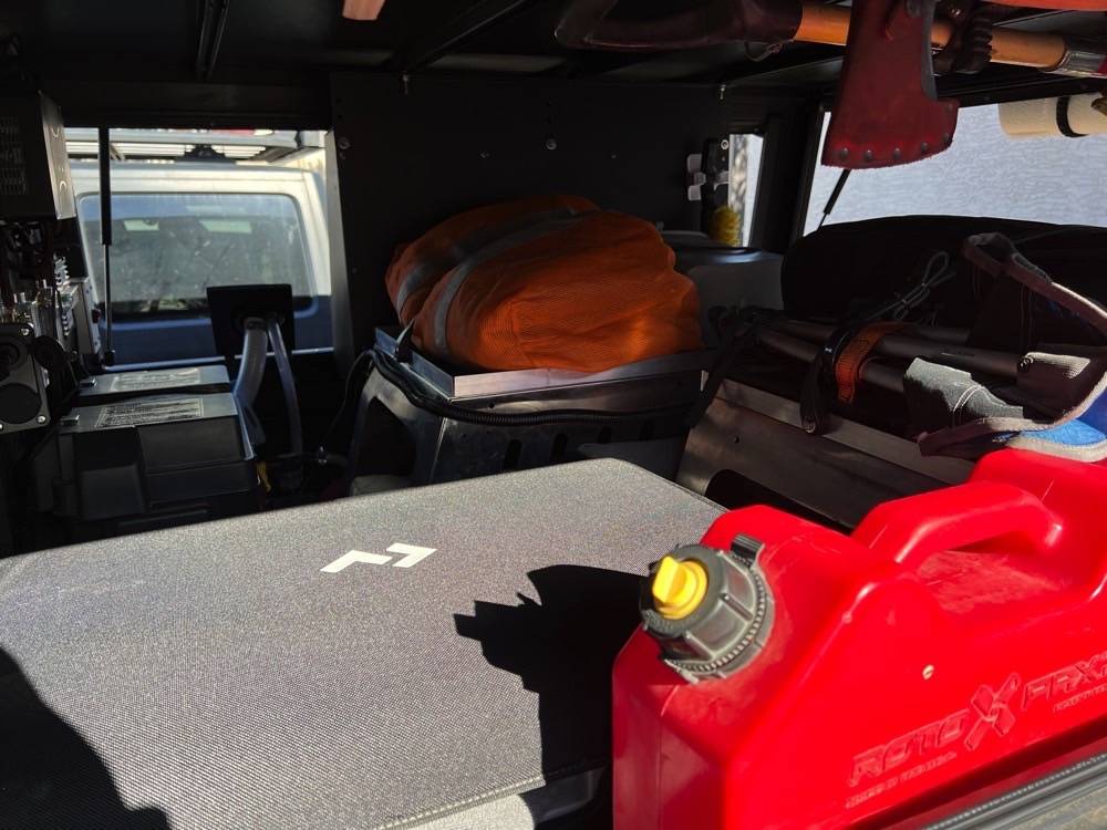 Jeep Gladiator Bed kitchen - how to secure? 44a_FridgeSetu