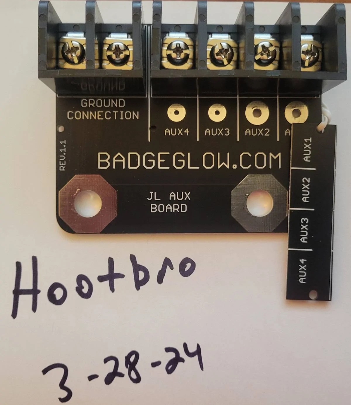 Jeep Gladiator Badge Glow Simple Aux Connect Board 20240328_184655