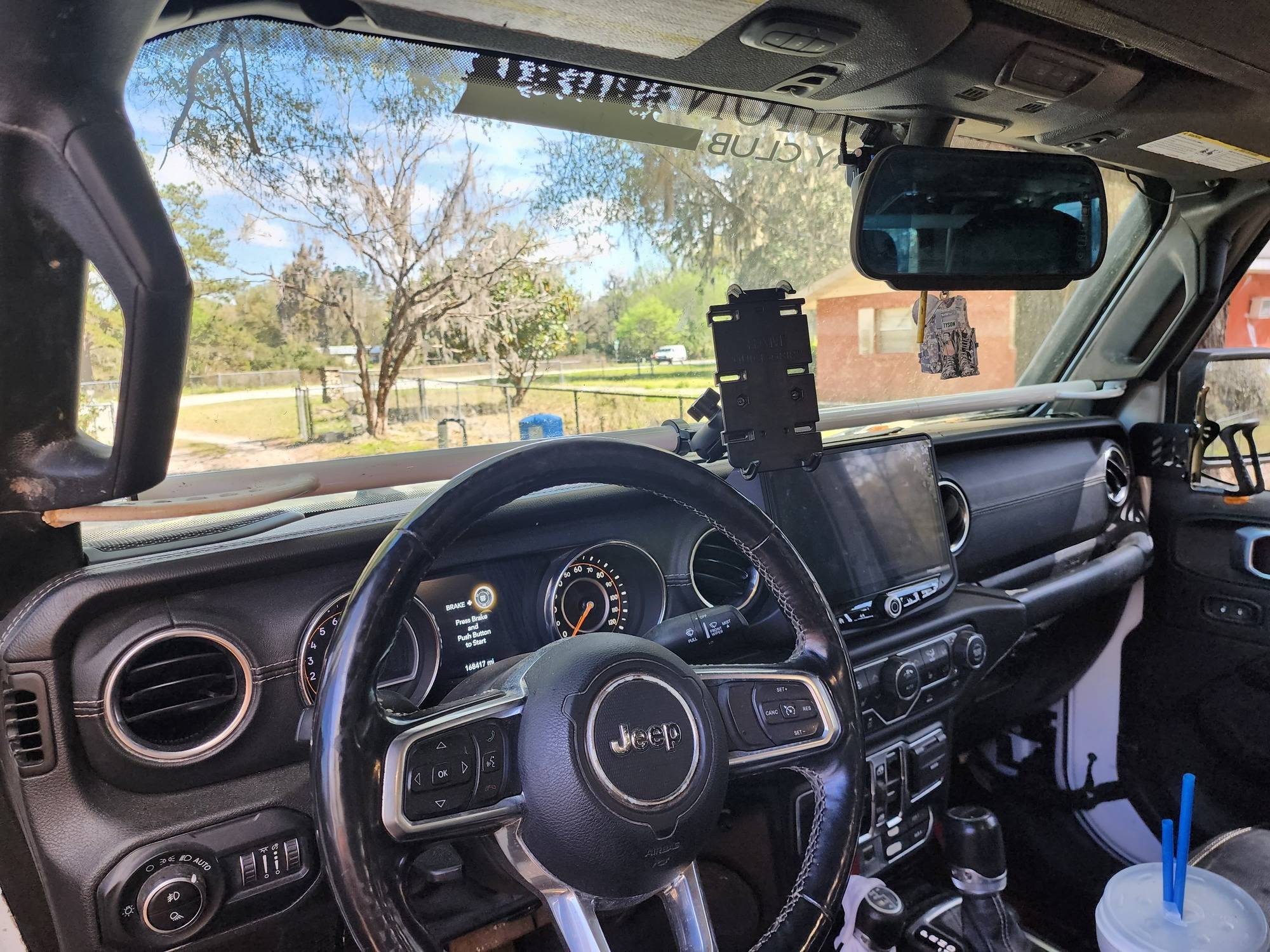 Jeep Gladiator Phone mount options, what is a solid MagSafe mount option? 20240304_133548