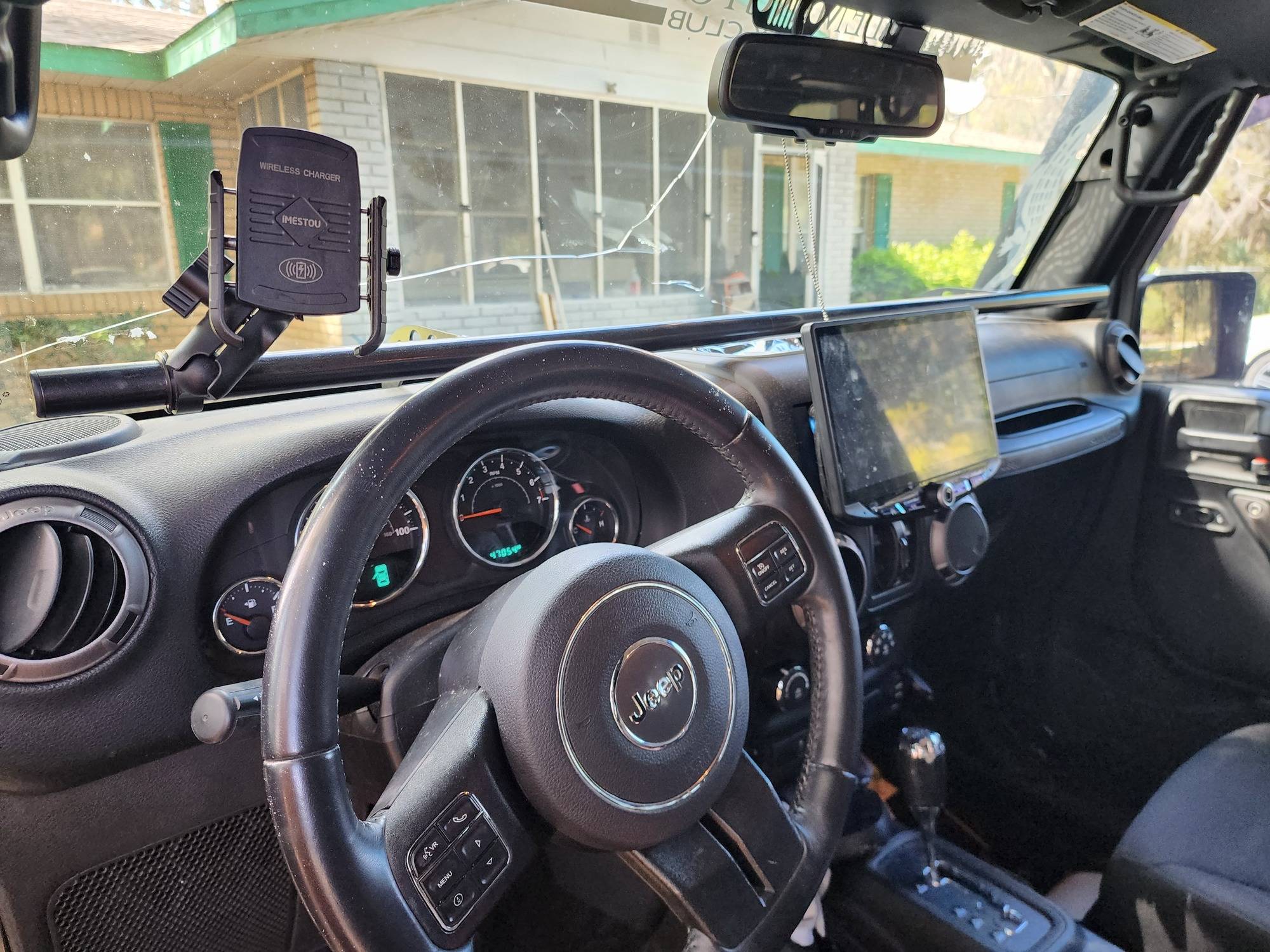 Jeep Gladiator Phone mount options, what is a solid MagSafe mount option? 20240304_133616