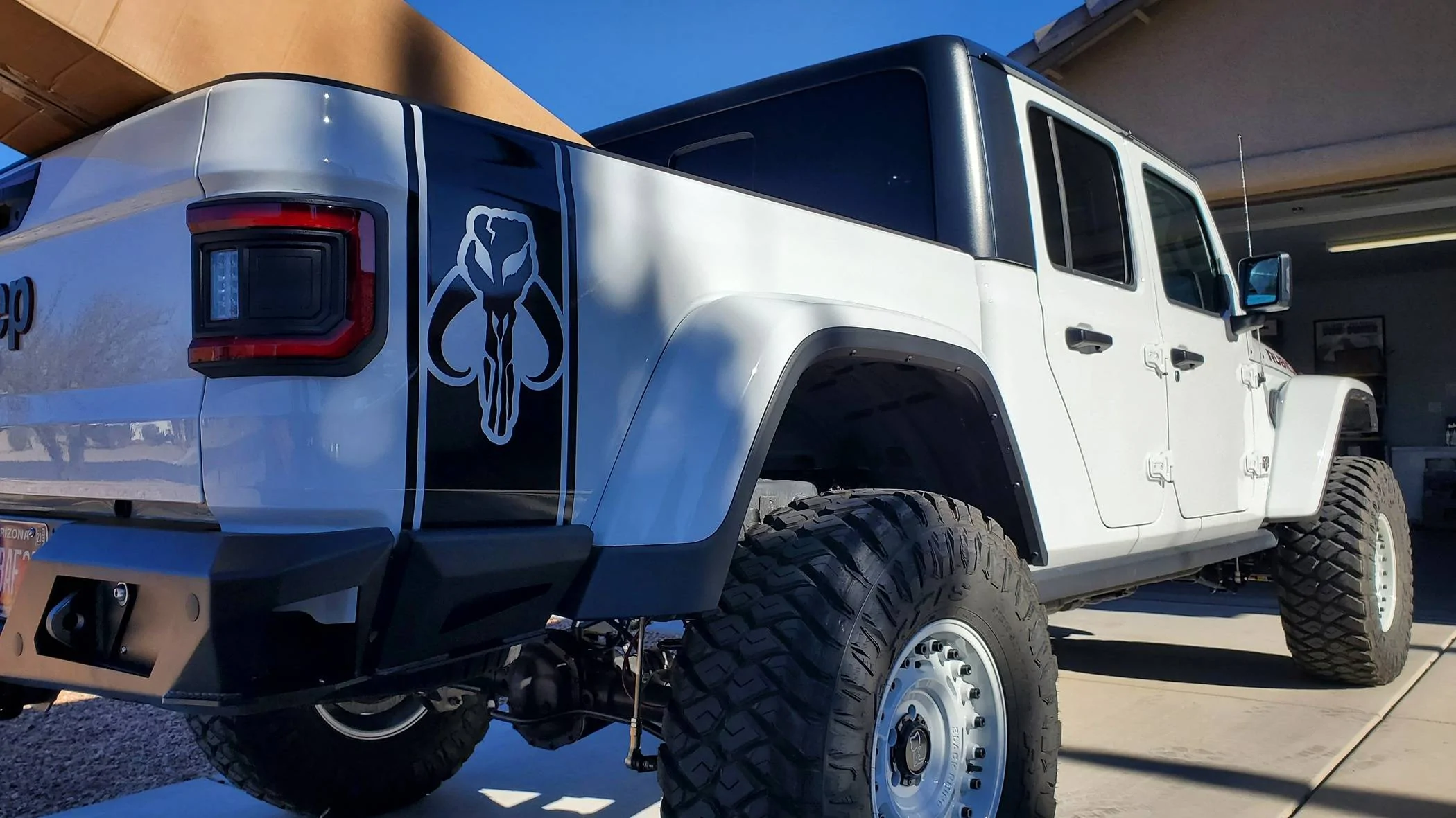 Jeep Gladiator Show me your bed/tail stripes! 20221225_140157
