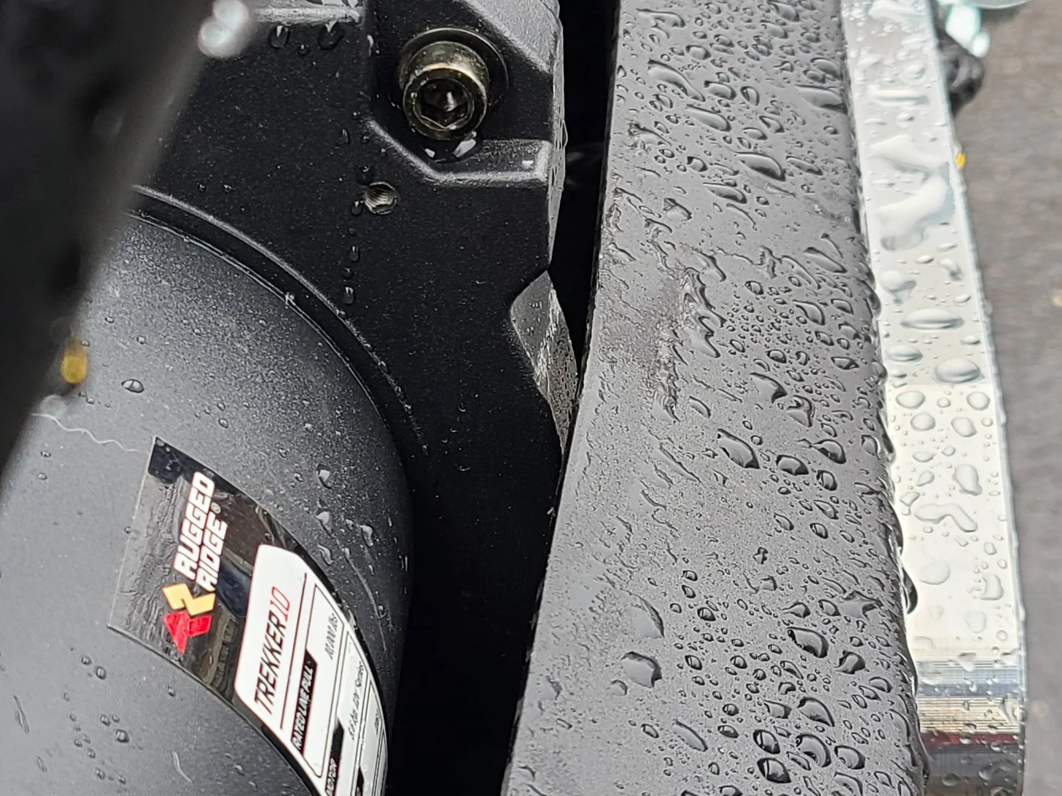 Jeep Gladiator Motobilt vs Rugged Ridge Build Quality 20230410_120556