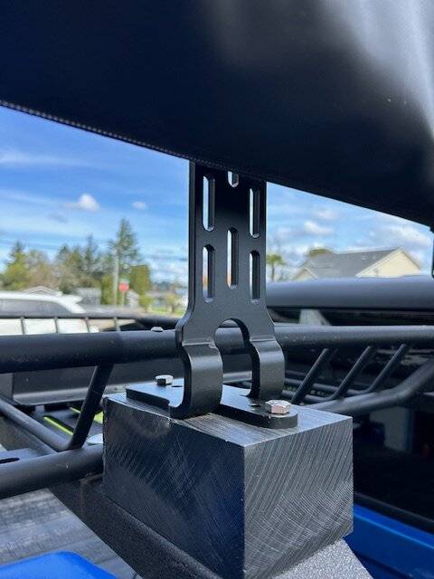 Jeep Gladiator Fishbone half rack awning mount IMG_2739