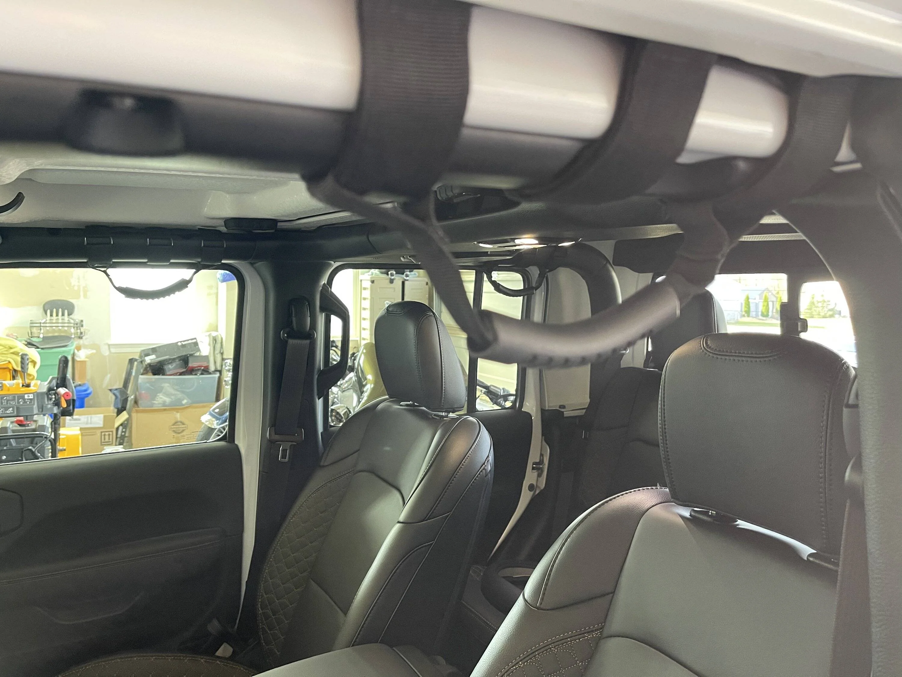 Jeep Gladiator 23 JT High Altitude - White 1711845683056-70