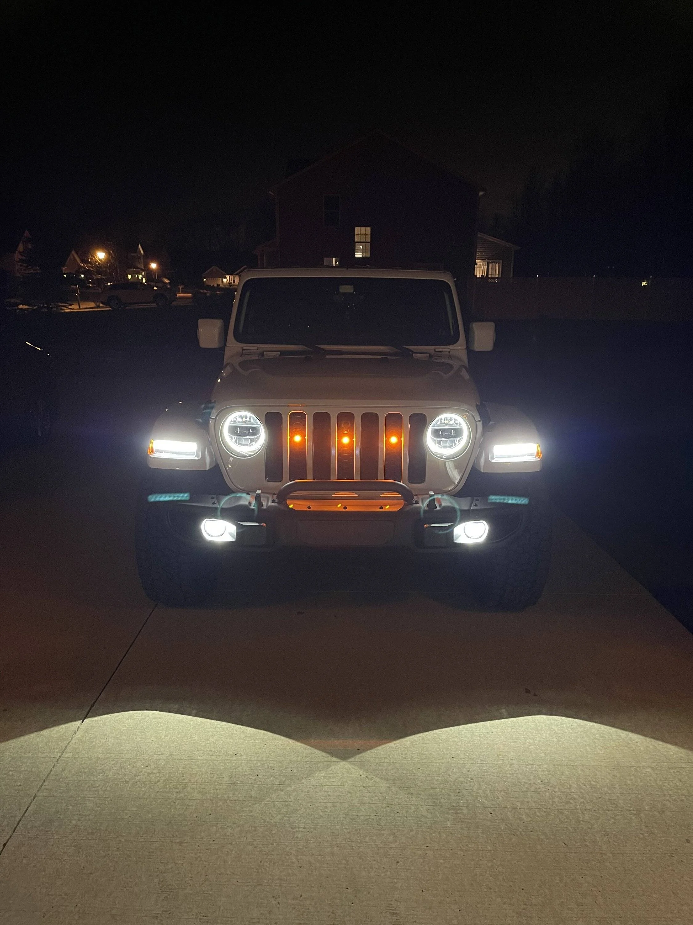 Jeep Gladiator 23 JT High Altitude - White IMG_0489