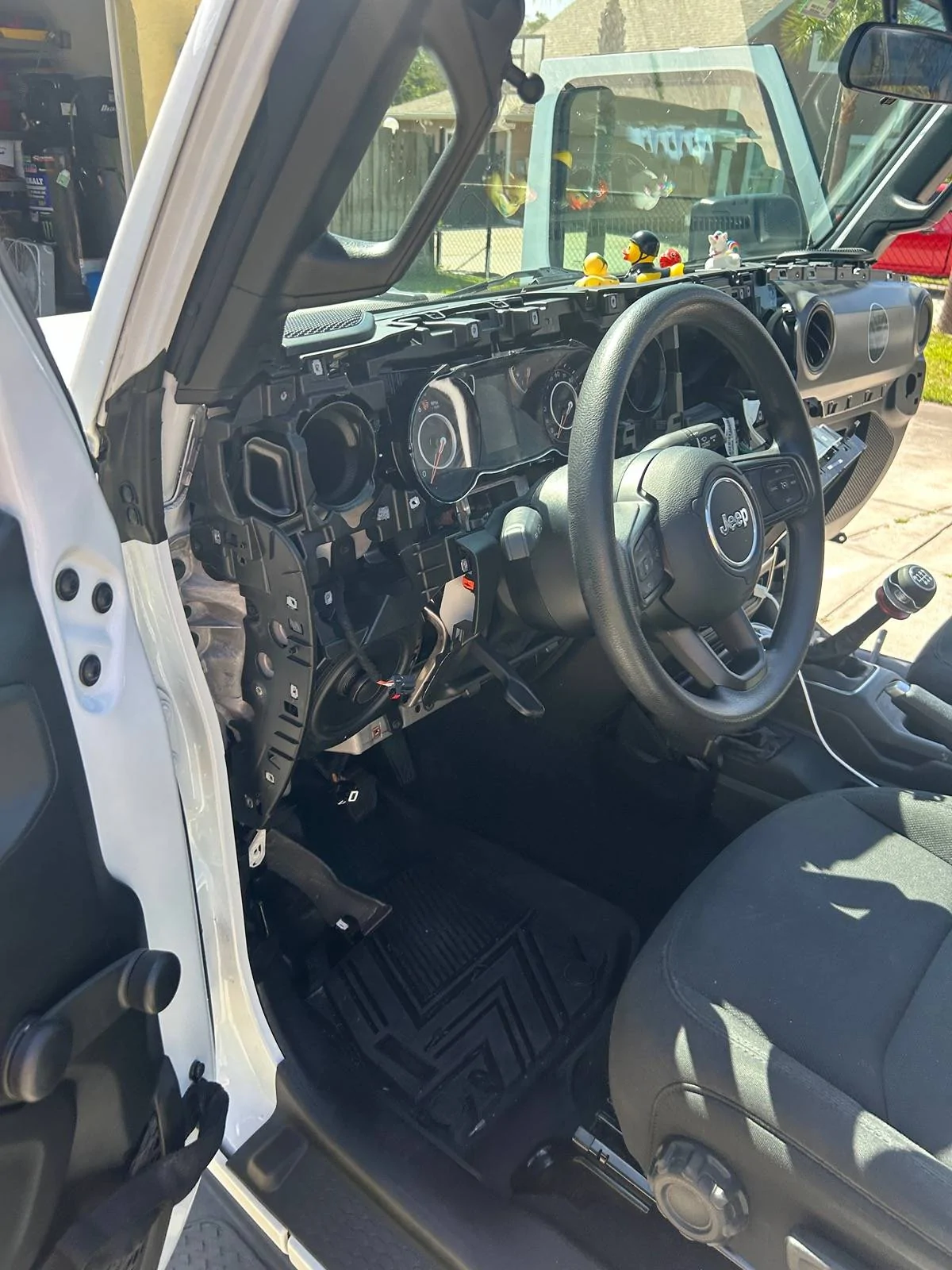 Jeep Gladiator Knee panel speakers IMG_1460