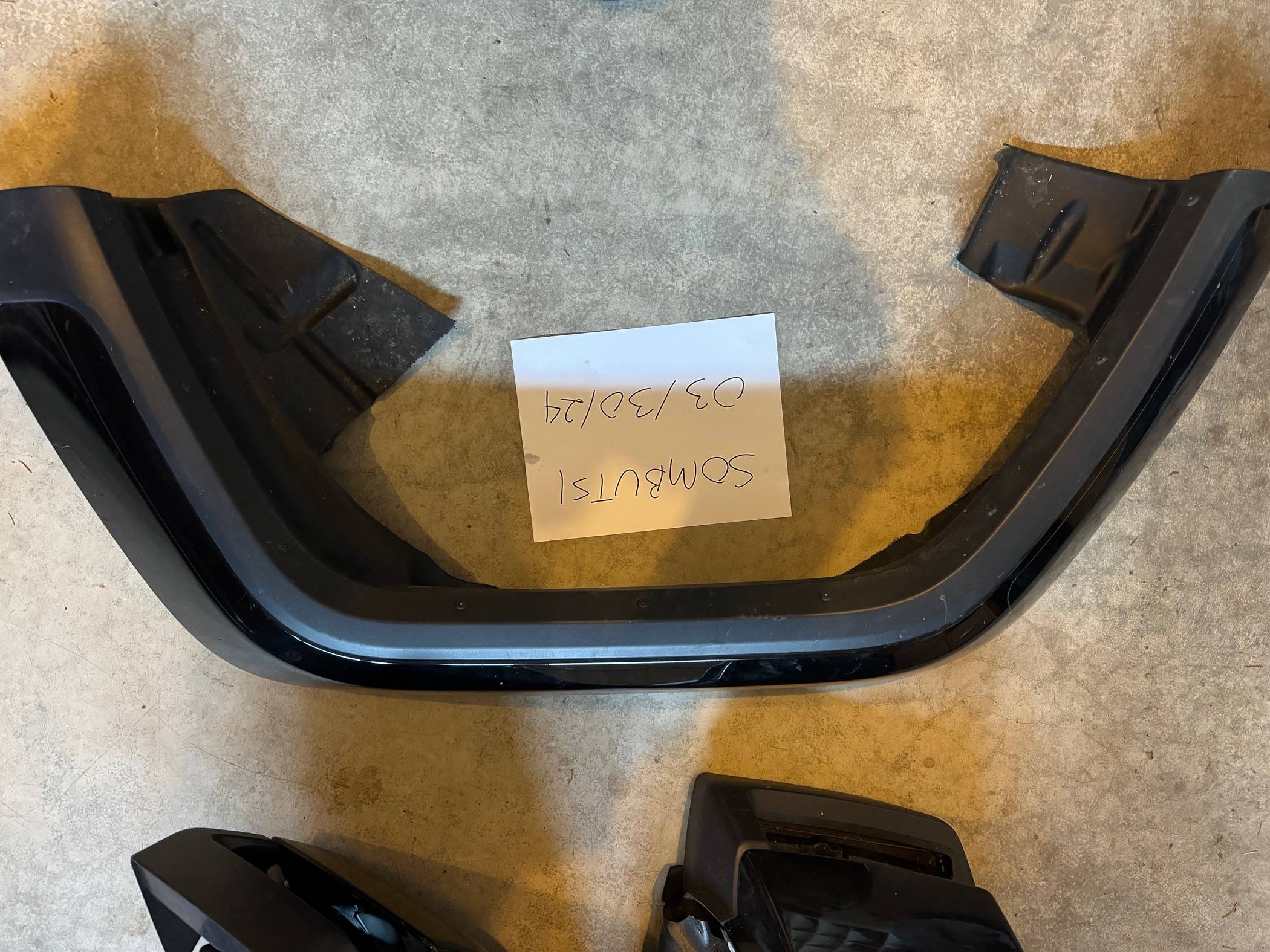 Jeep Gladiator Rubicon high flair fender body color black IMG_2635