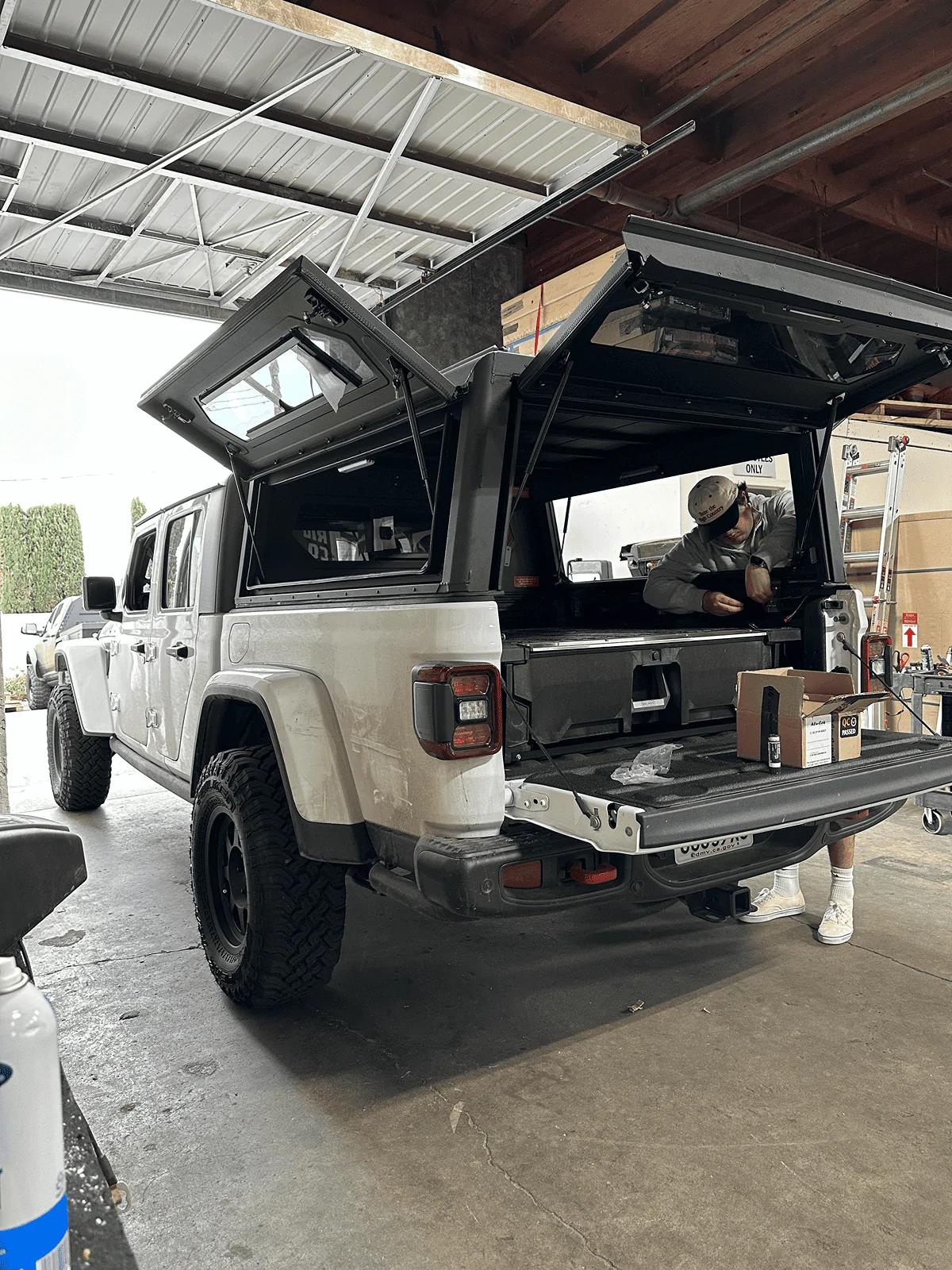 Jeep Gladiator Alu-Cab Canopy Camper Buildout | Tinyrig tempImagetRiyKC