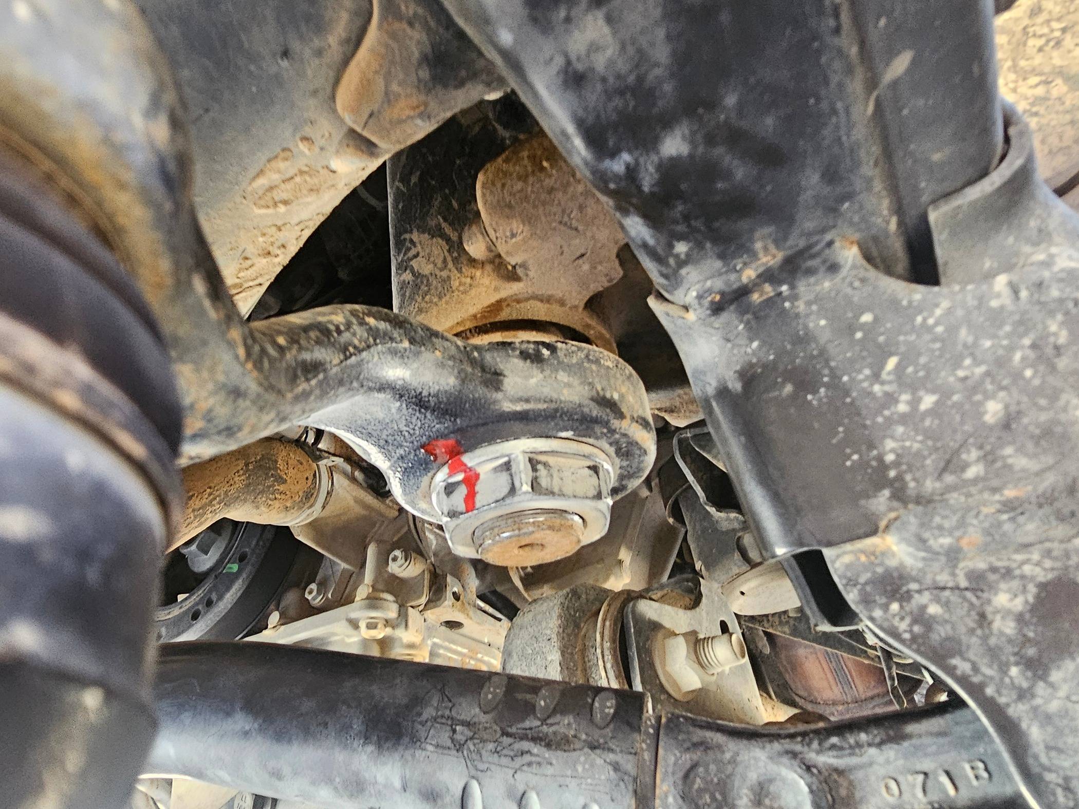 Jeep Gladiator Is this pitman arm slop normal? 20240402_123332