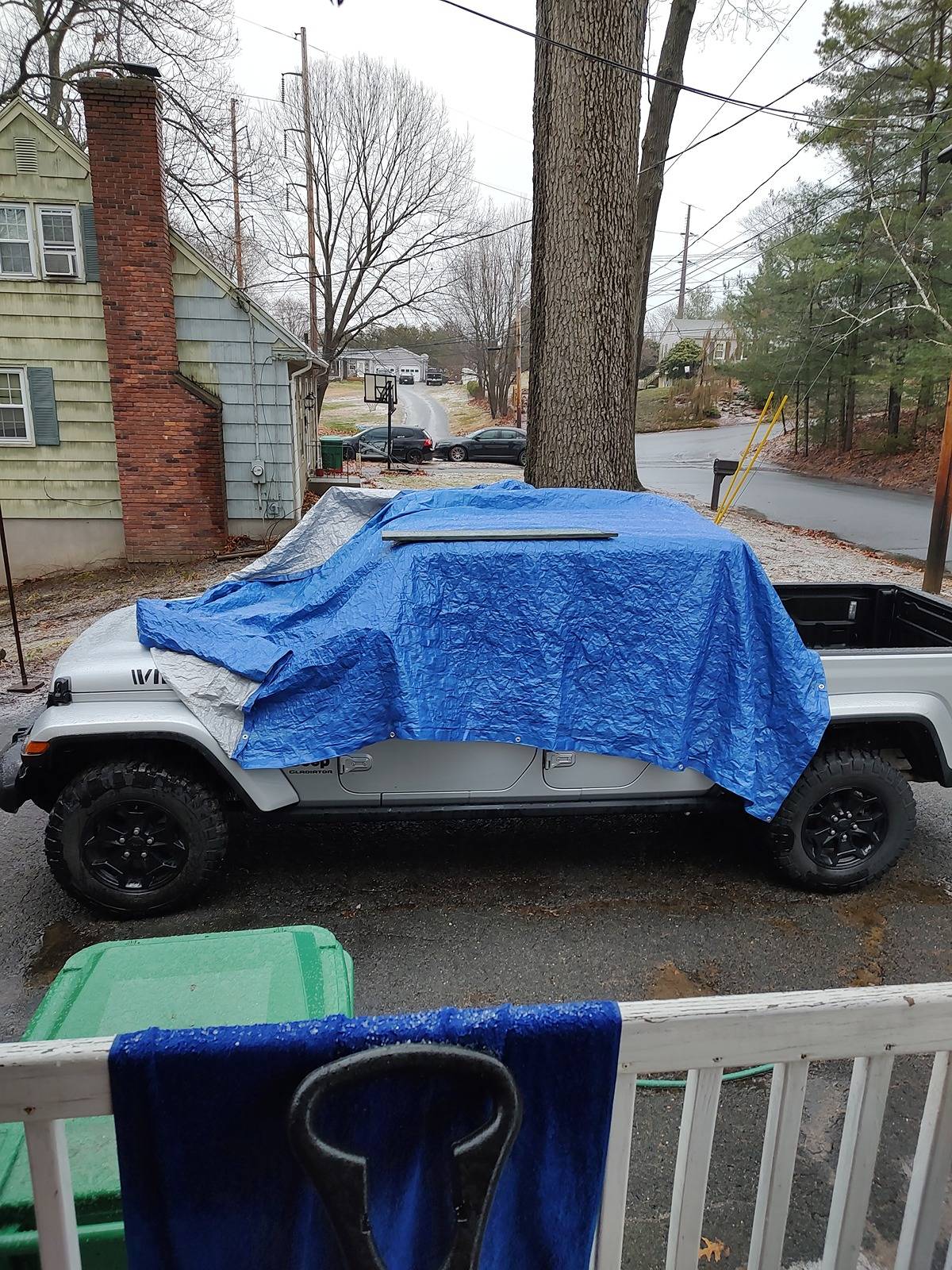 Jeep Gladiator LEAKING! less than 2 yrs old. Please any help or suggestions IMG_20240403_180533678
