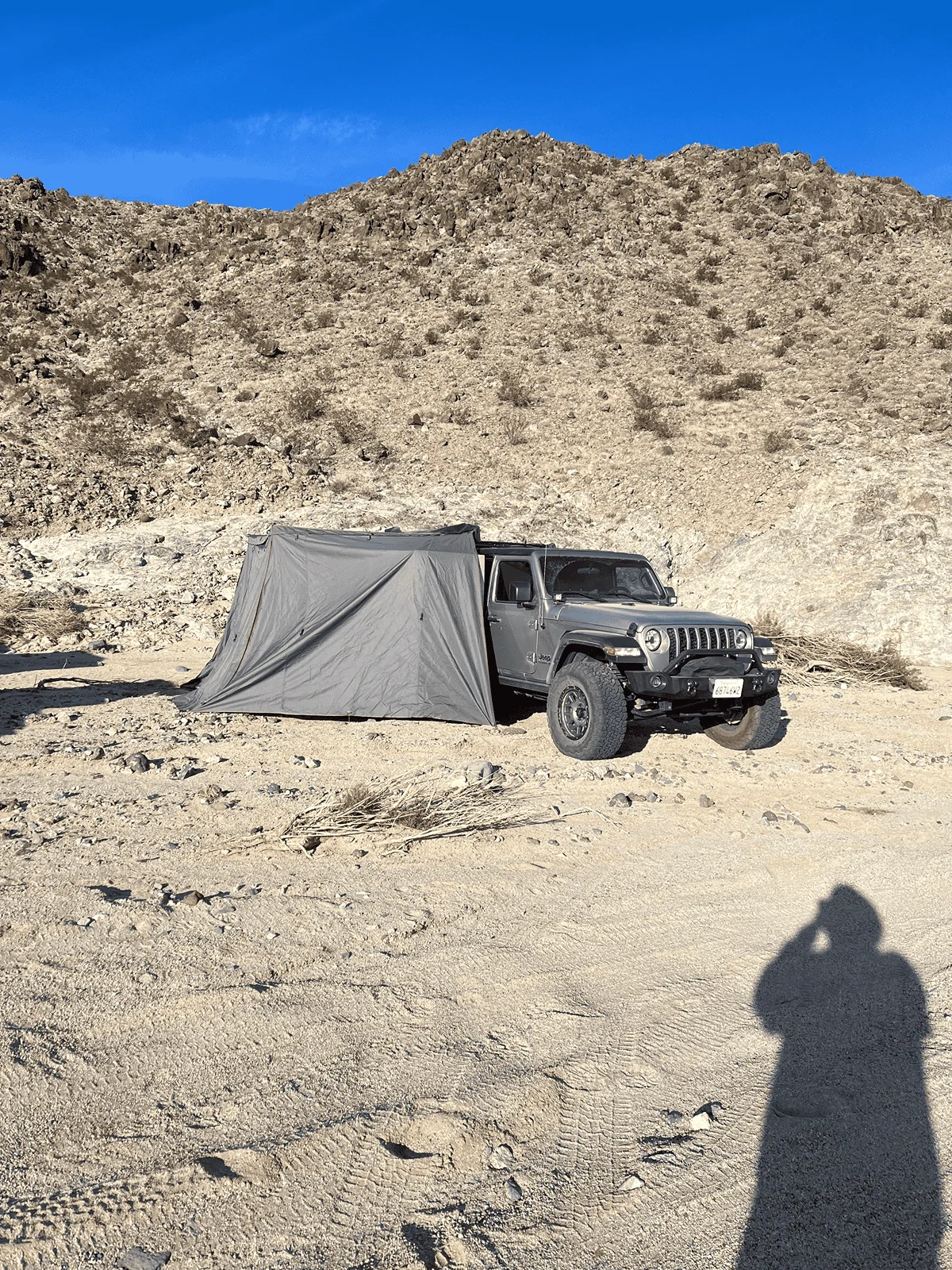 Jeep Gladiator ARE fiberglass cap and RTT tempImage61emoE