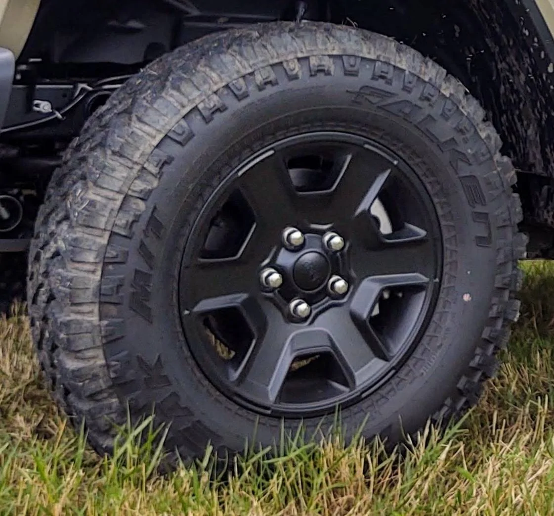 Jeep Gladiator WTB Stock M/T Mojave Wheel and Tires tir