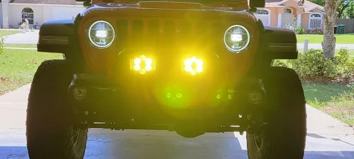 Jeep Gladiator Roadshock Edge 6 light highbeams