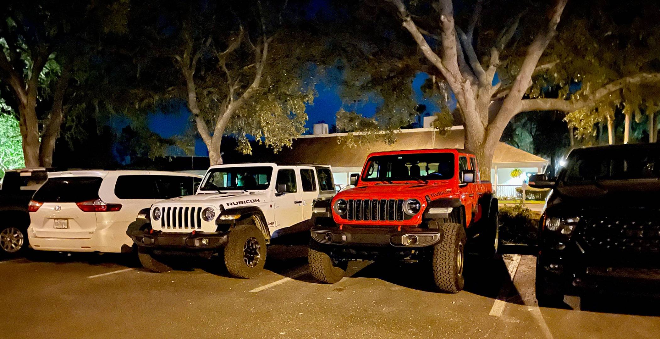 Jeep Gladiator Jeeps Parking Next To Jeeps IMG_1667