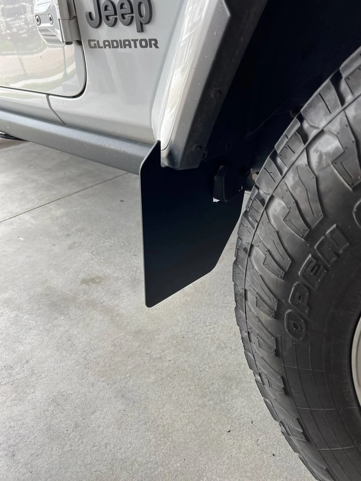 Jeep Gladiator Rokblokz on Max Tow; Installed IMG_6229