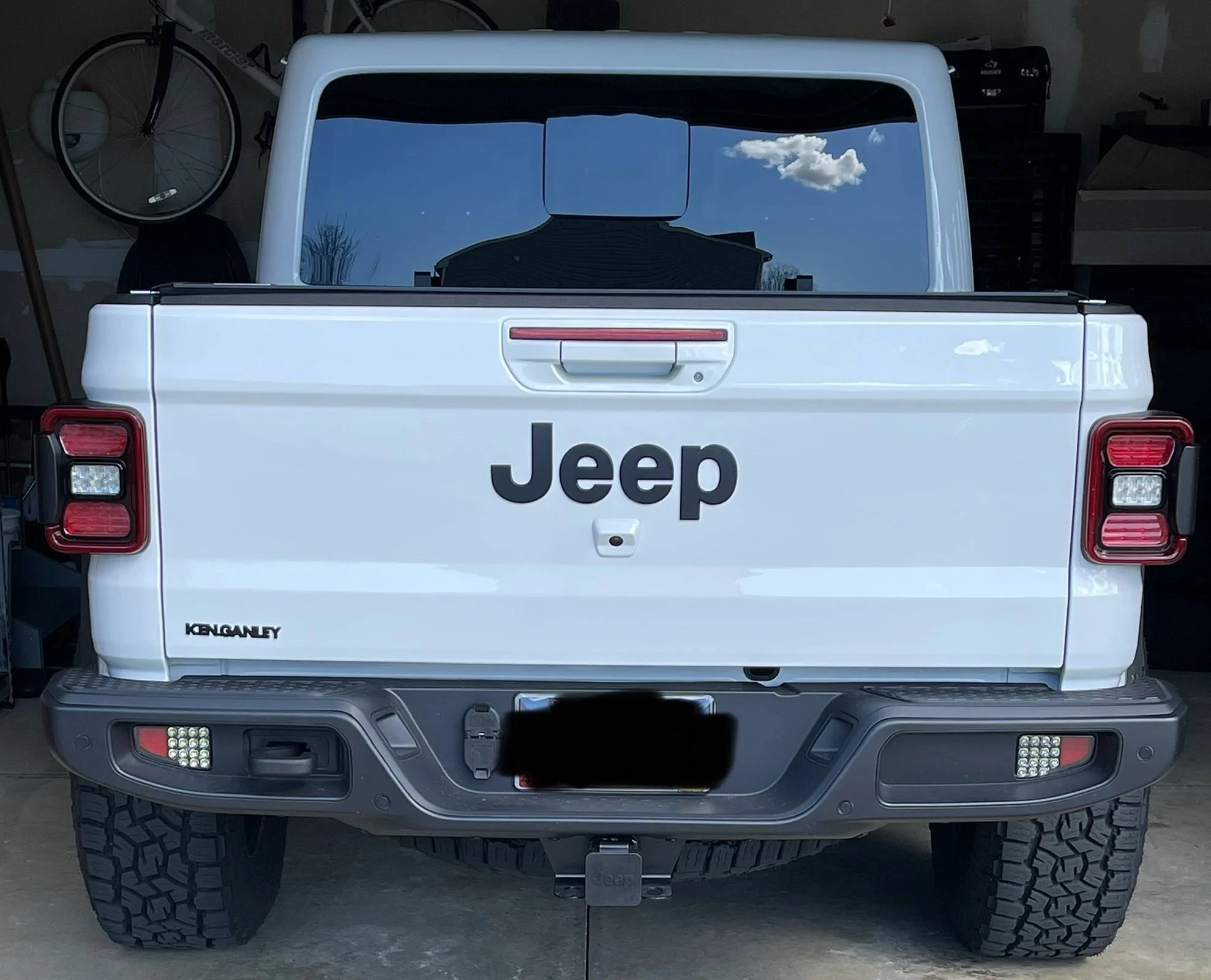 Jeep Gladiator 23 JT High Altitude - White IMG_0525
