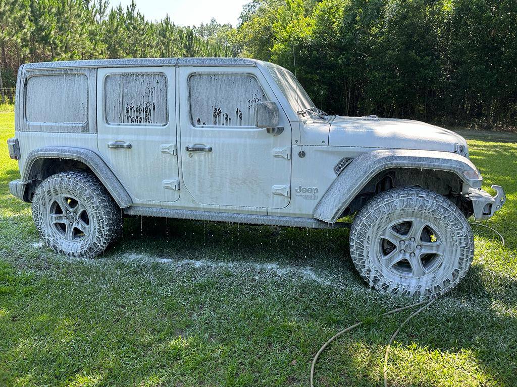 Jeep Gladiator Tire size 09d783e9-61ba-4144-aae3-cb8d72393c59