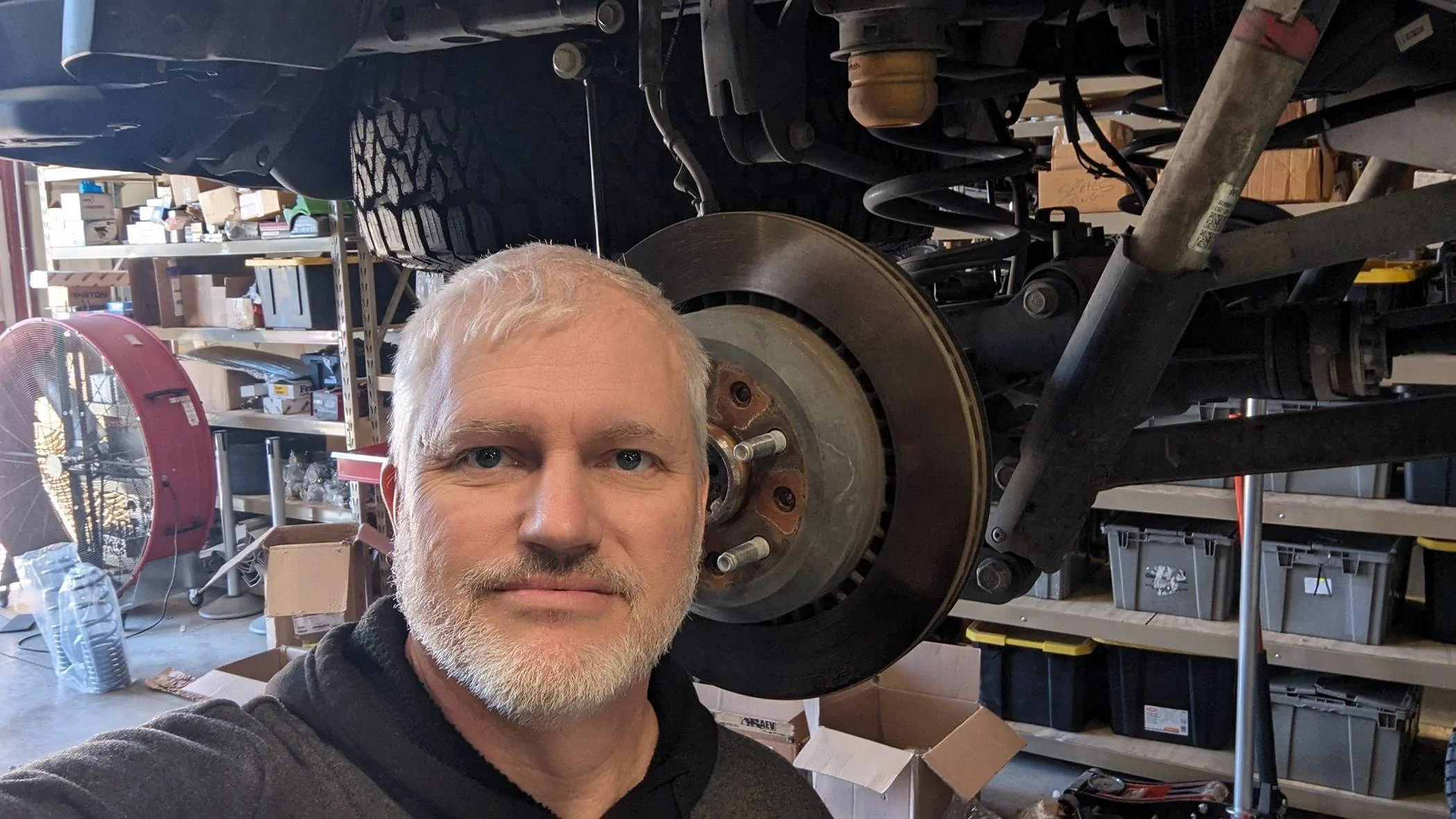Jeep Gladiator Hydro Blue Build has Begun! PXL_20240406_185854294.MP
