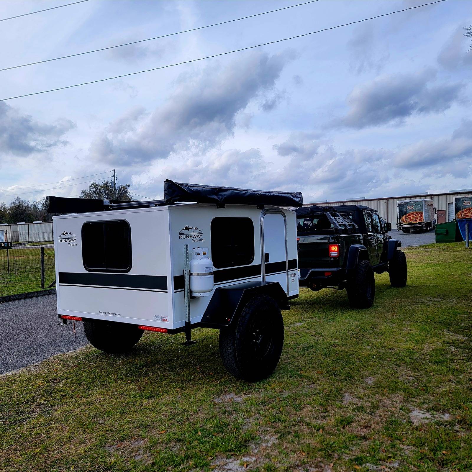 Jeep Gladiator Show us what camper / trailer / RV you're towing with your JT 20240228_164341