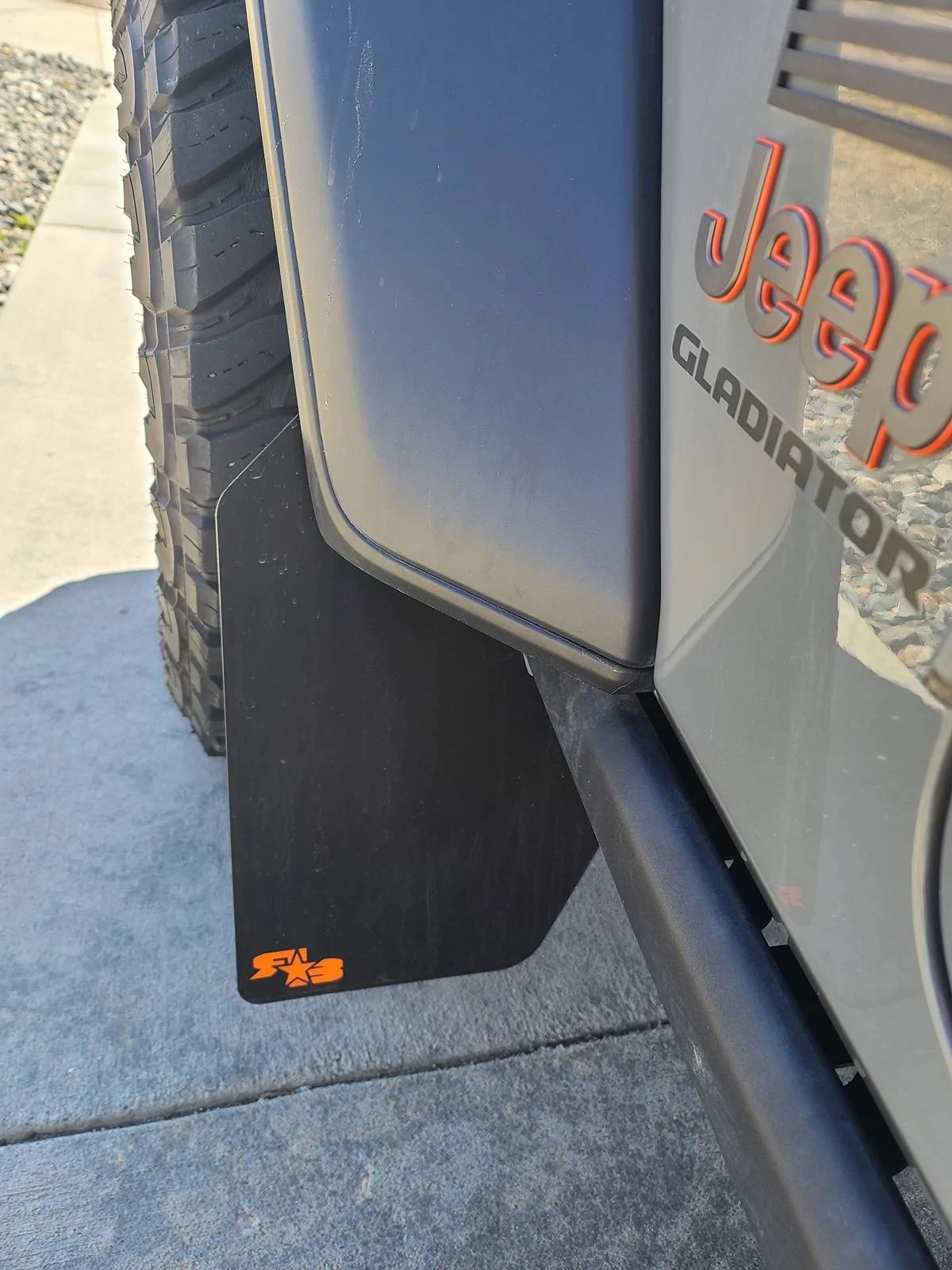 Jeep Gladiator Rokblokz on Max Tow; Installed 20240407_110216