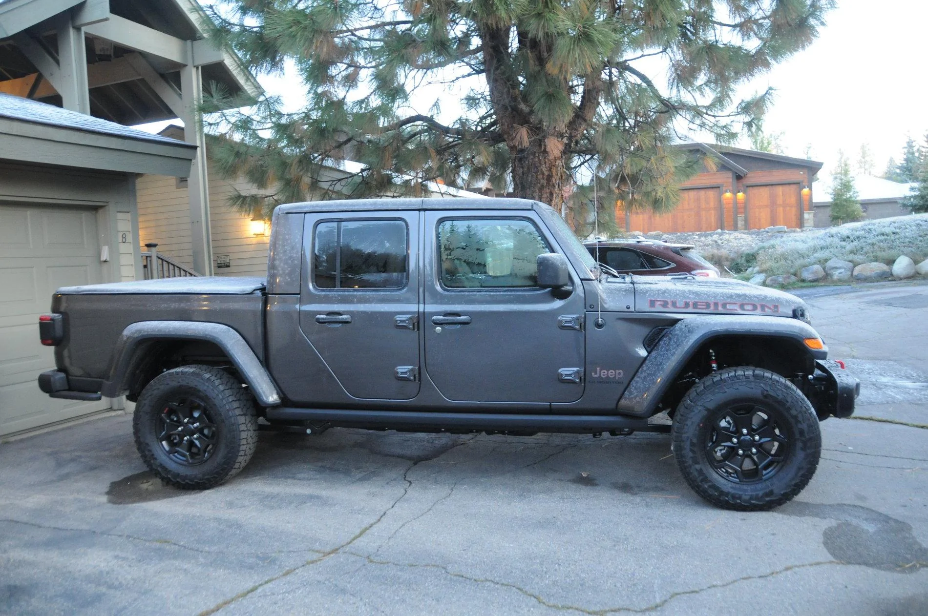 Jeep Gladiator KayakMike's Granite Crystal Metallic LE Build DSE_2986