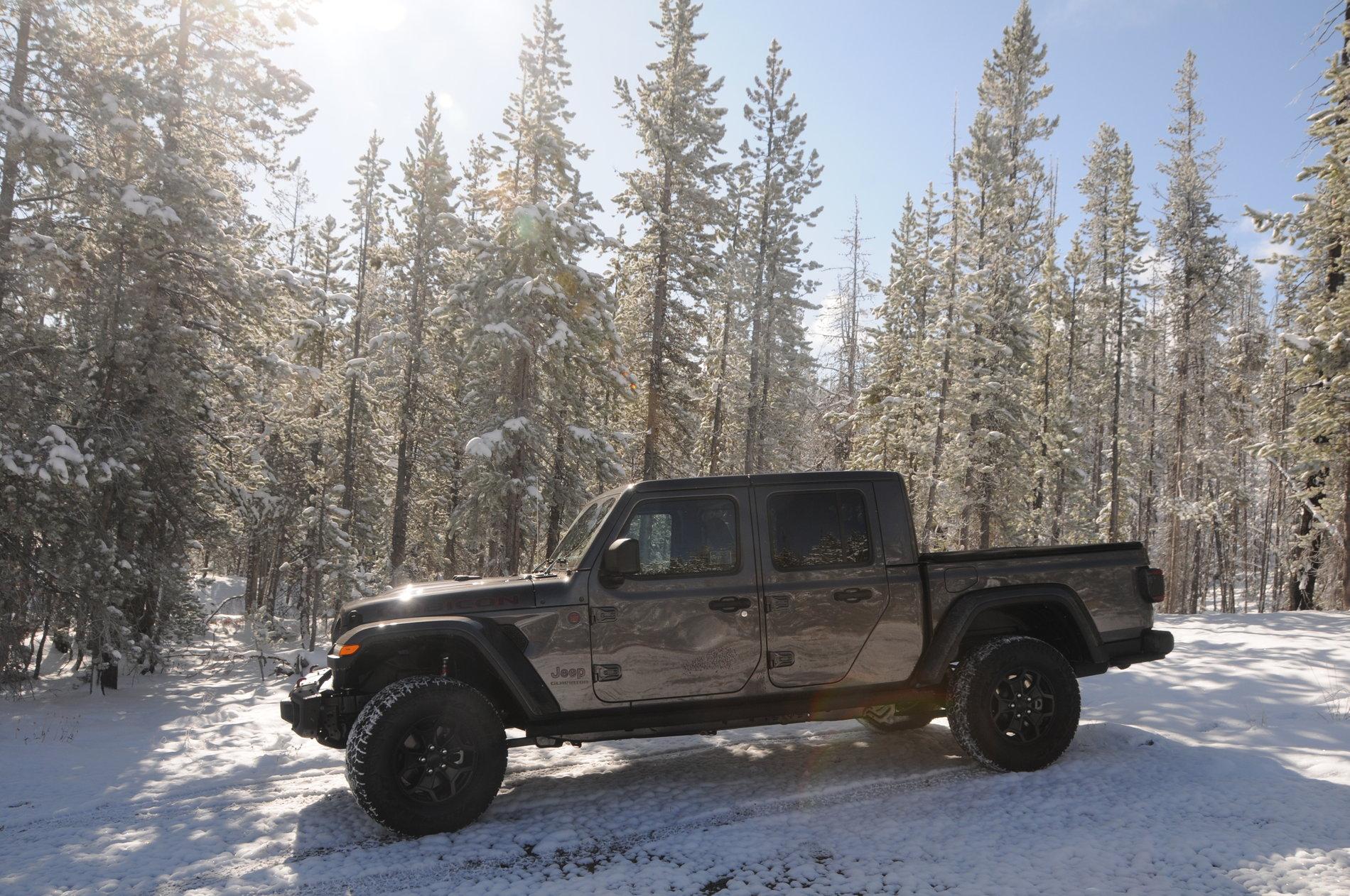 Jeep Gladiator KayakMike's Granite Crystal Metallic LE Build DSE_3016.JPG