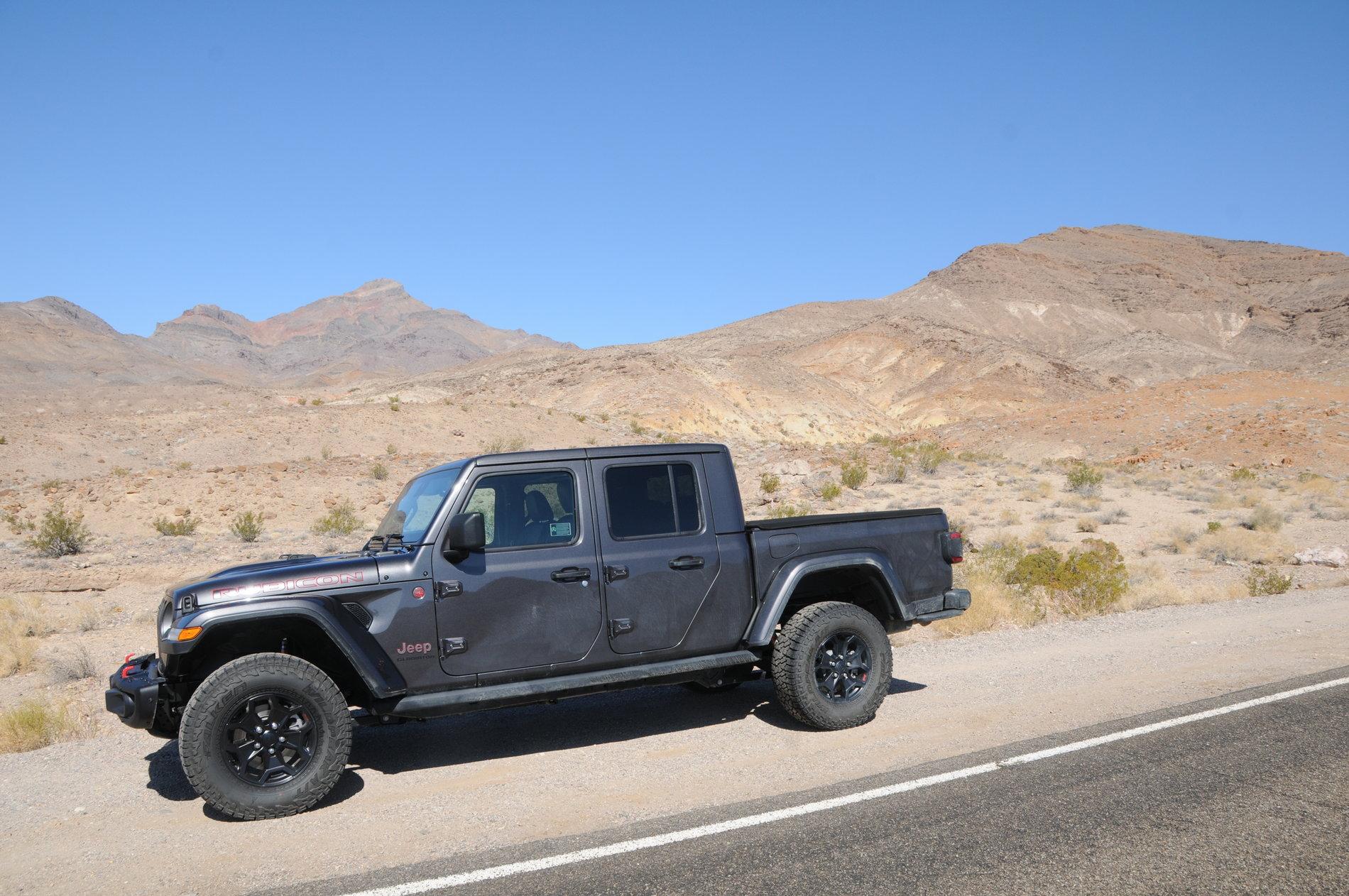 Jeep Gladiator KayakMike's Granite Crystal Metallic LE Build DSE_3111.JPG