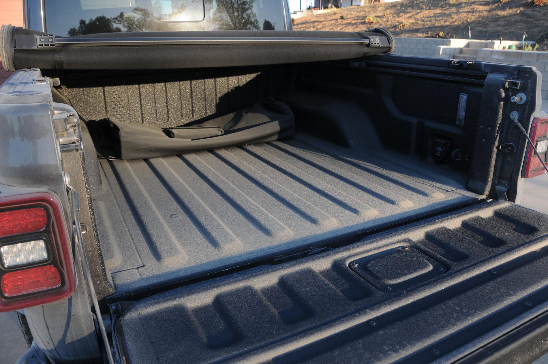 Jeep Gladiator KayakMike's Granite Crystal Metallic LE Build DSE_3194.JPG