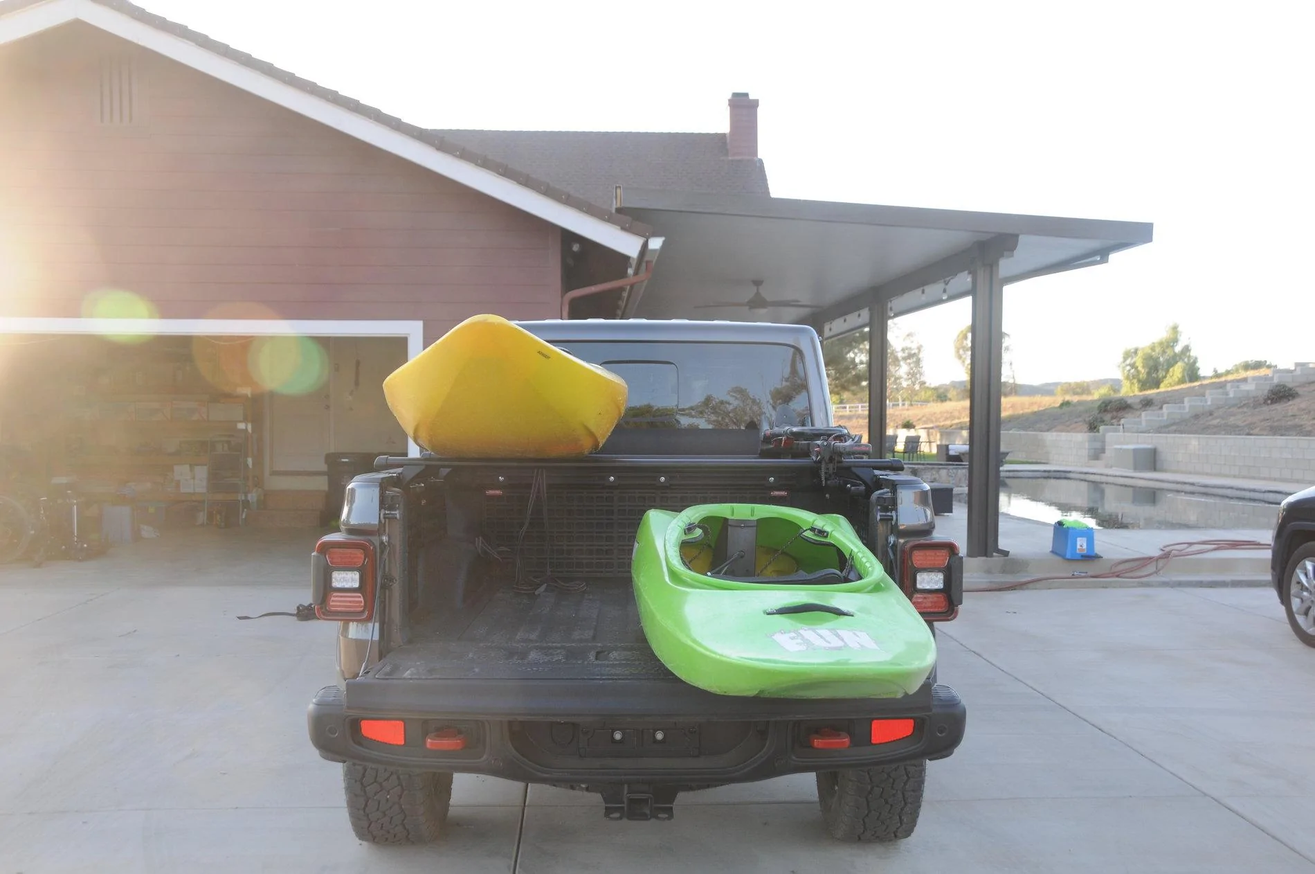 Jeep Gladiator KayakMike's Granite Crystal Metallic LE Build DSE_3246