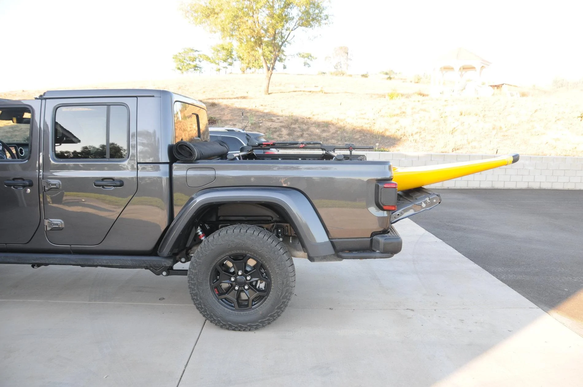 Jeep Gladiator KayakMike's Granite Crystal Metallic LE Build DSE_3238