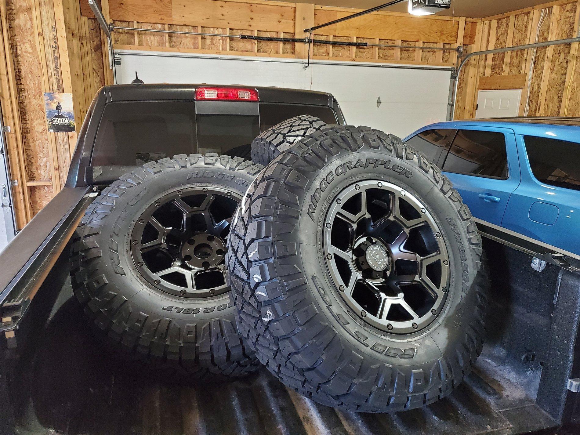 Jeep Gladiator Post your 2020 JT Gladiator build status Wheels 1