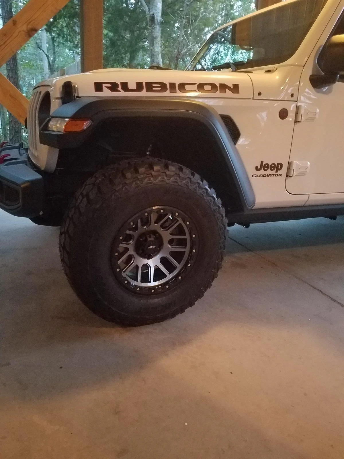 Jeep Gladiator Black is played out, let's see some colored rims 20191007_184934