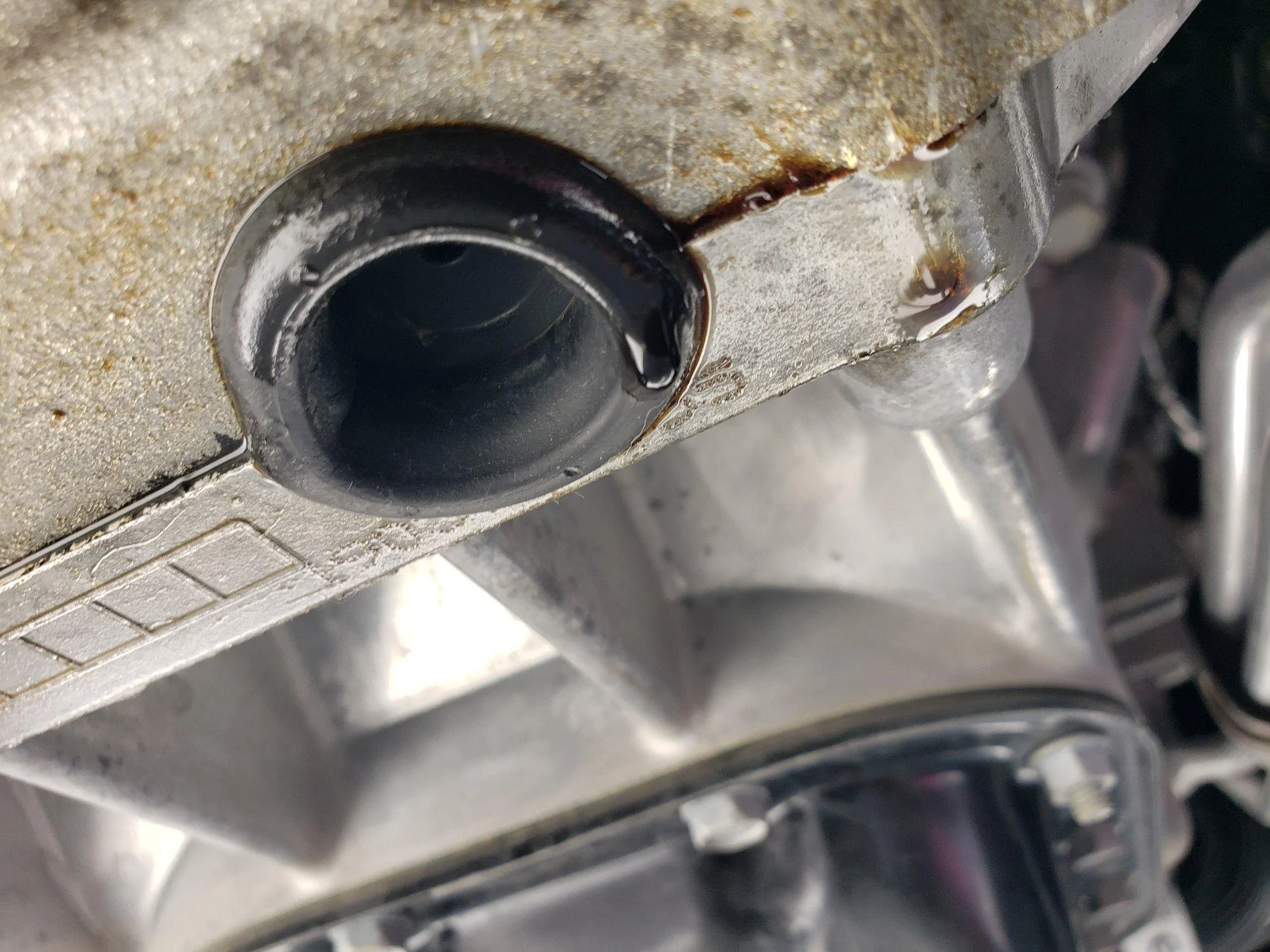 Jeep Gladiator Anybody have a transmission leak left front - see picture 20190927_091024