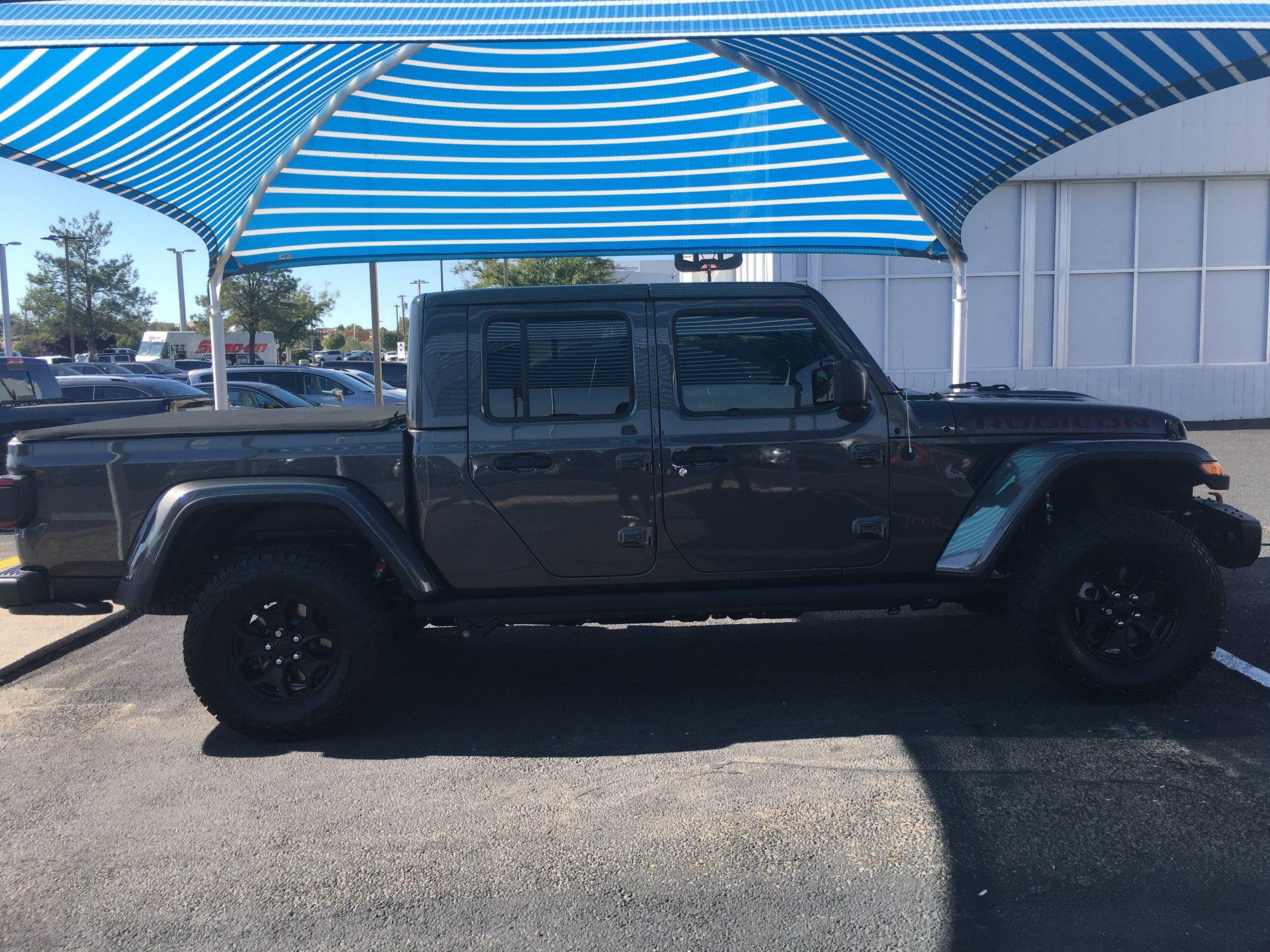 Jeep Gladiator The GCM-JTLE-OMC... Granite Crystal Metallic- JT Launch Edition- Original Motor Club 4CA9FA92-478F-4E6B-835D-881D44DB7AF5