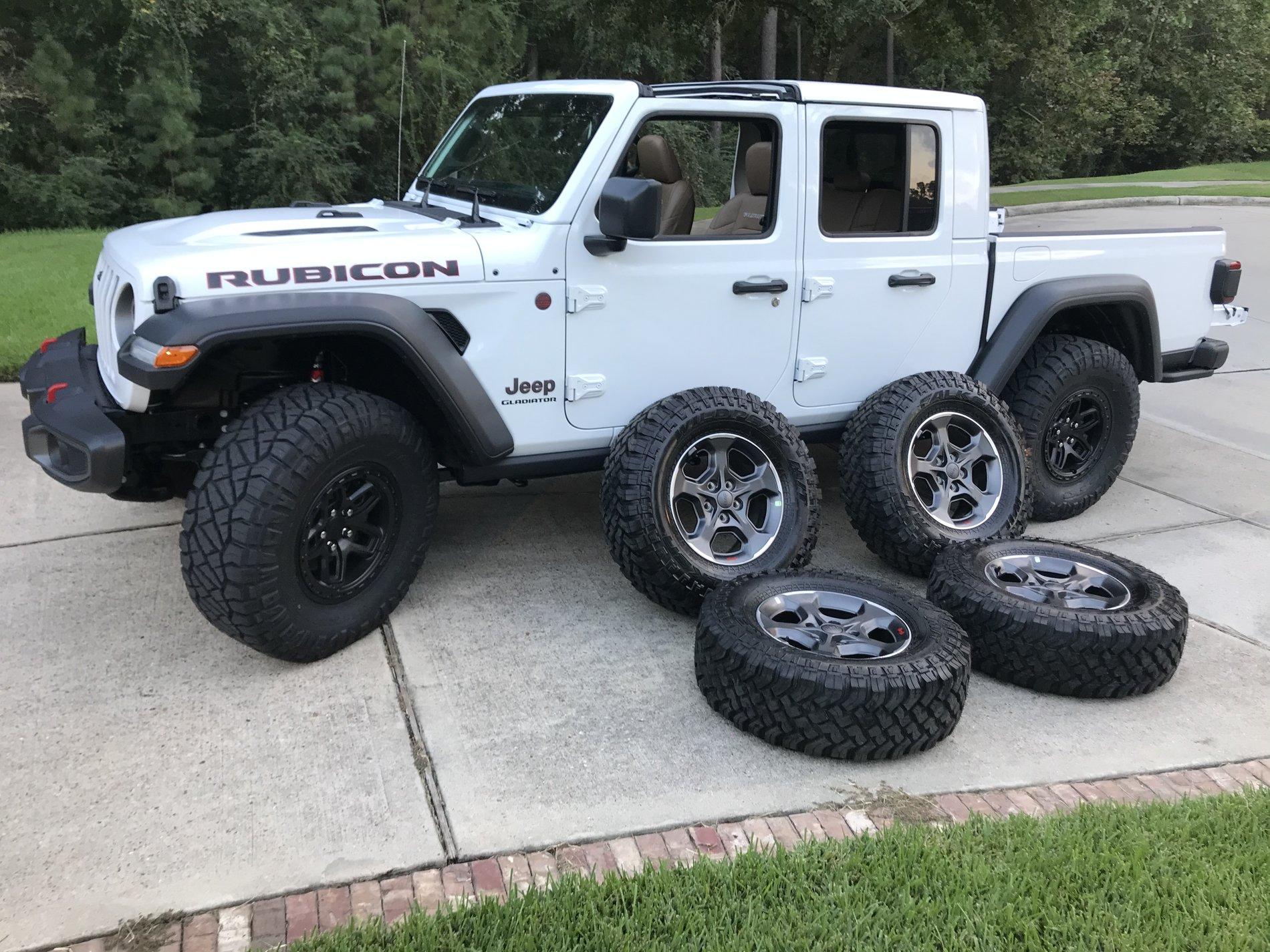 Jeep Gladiator WTS - Stock Rubicon Wheels and 33” Falken MT’s 9CF68914-3D2C-4802-A07A-C7F58551EF6D