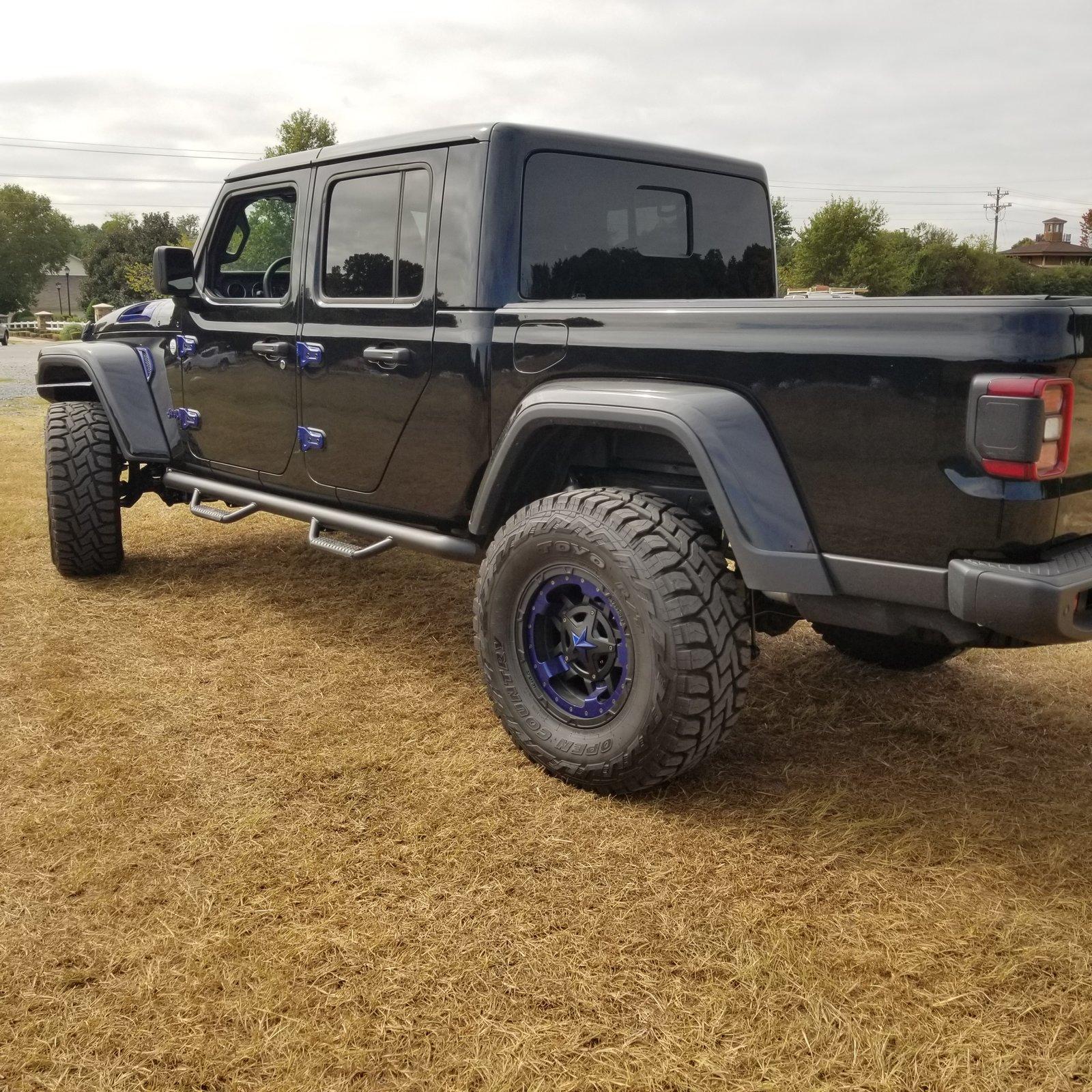 Jeep Gladiator BLACK Gladiator JT Club 20191009_120111