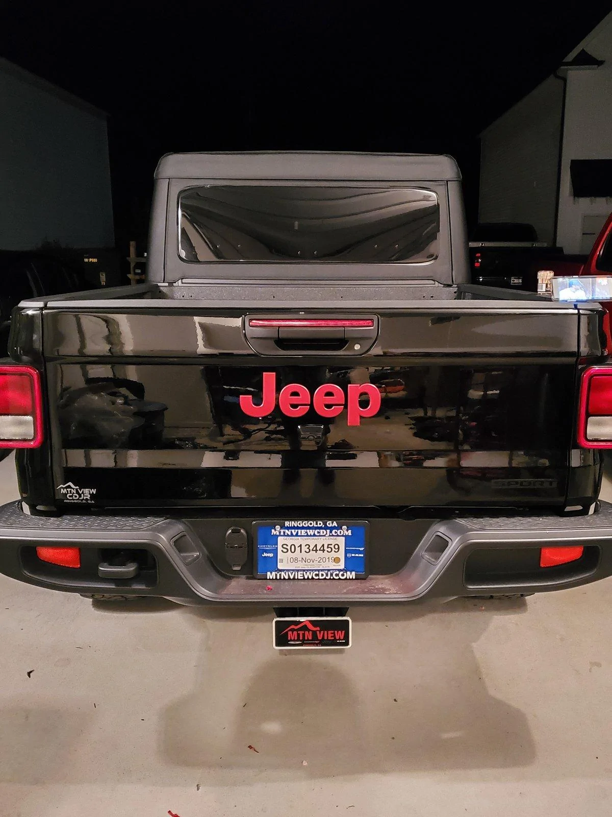 Jeep Gladiator Custom tailgate JEEP logo trim color 20191010_001147