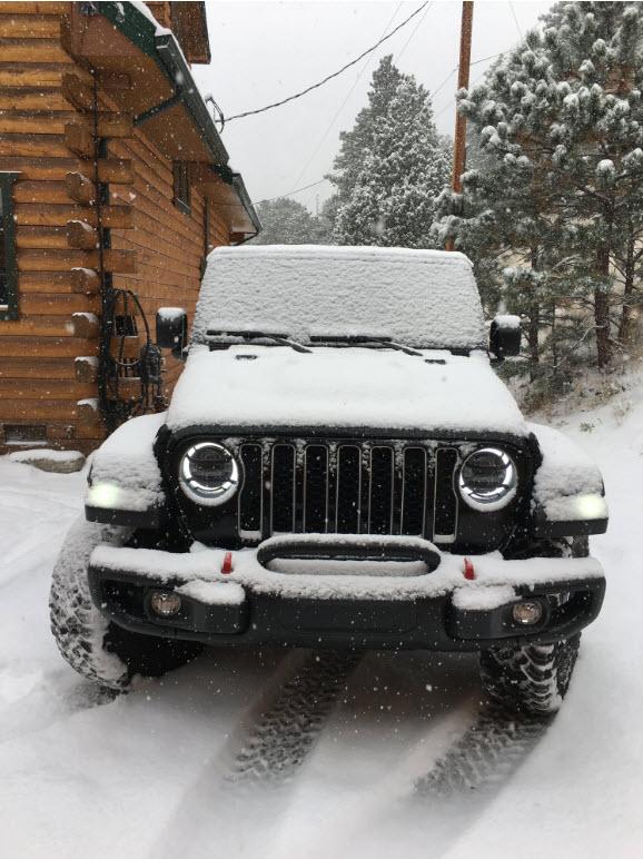Jeep Gladiator First time ride in snow/ice snow2