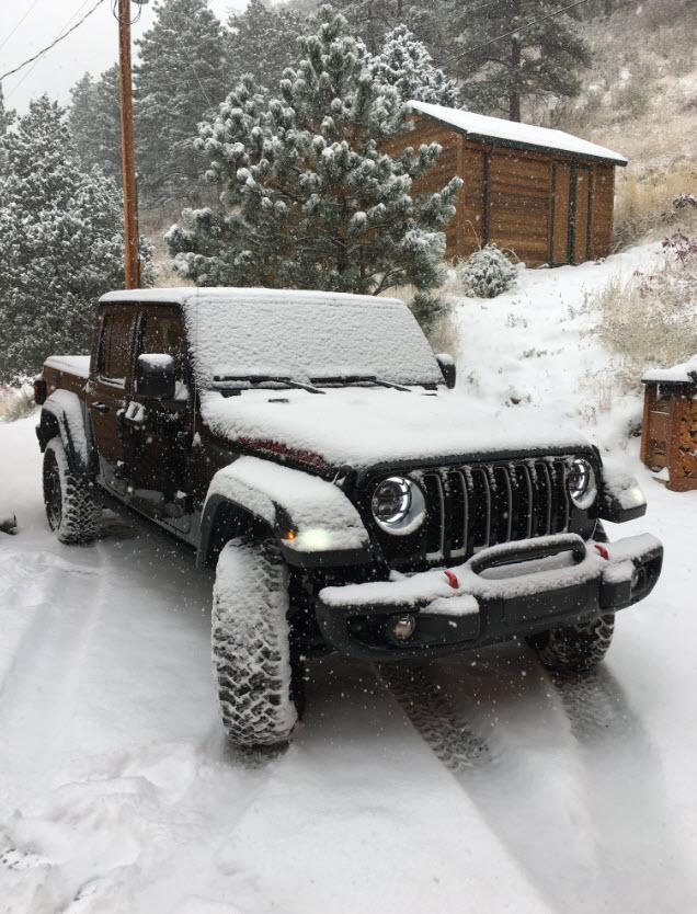 Jeep Gladiator First time ride in snow/ice snow1