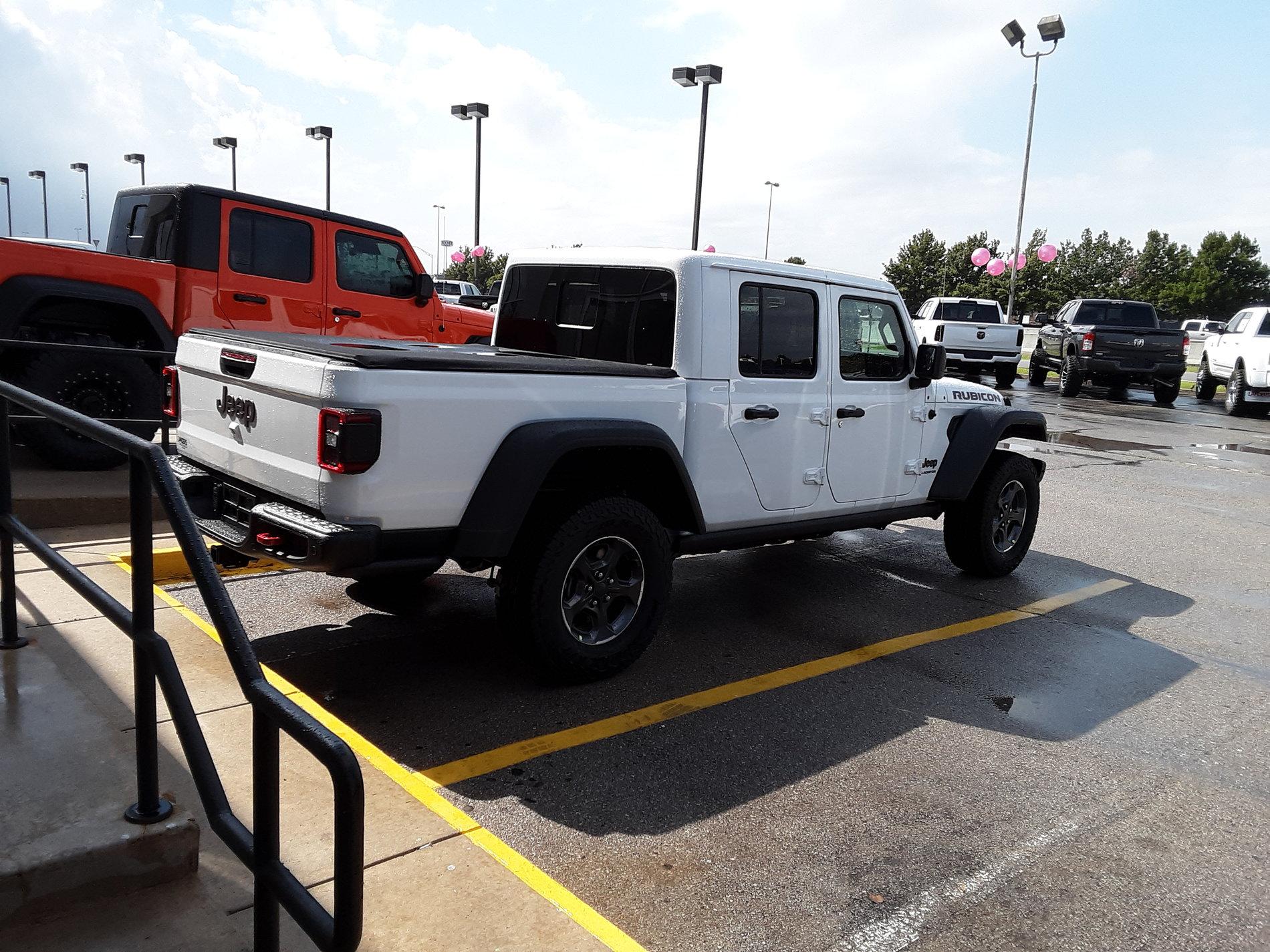 Jeep Gladiator Took Delivery of Your JT? Sign in Here! 20191010_123000