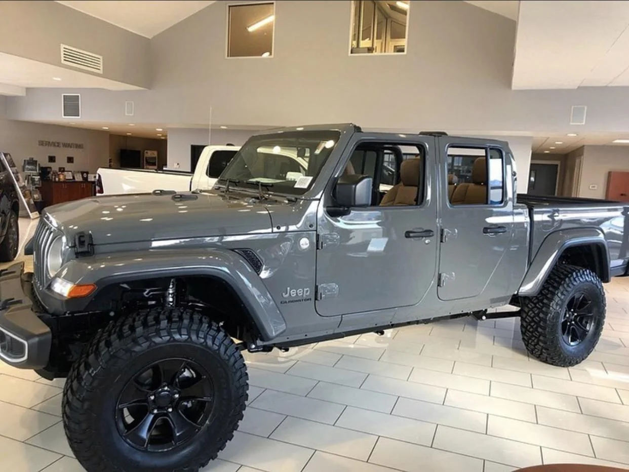 Jeep Gladiator STING GRAY Gladiator JT Club 2E53A11B-A10C-4C23-8212-AB7F5DFB5333