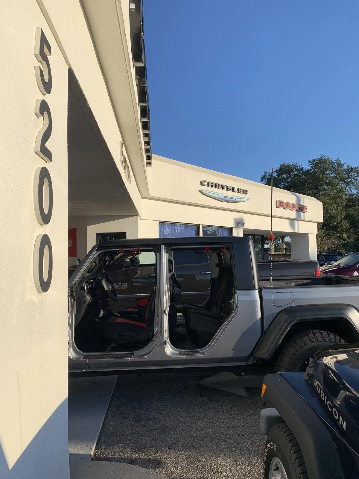 Jeep Gladiator Dealer oil change 0E7DFC27-FDB6-47FB-8EDB-DB21FA54BFE7