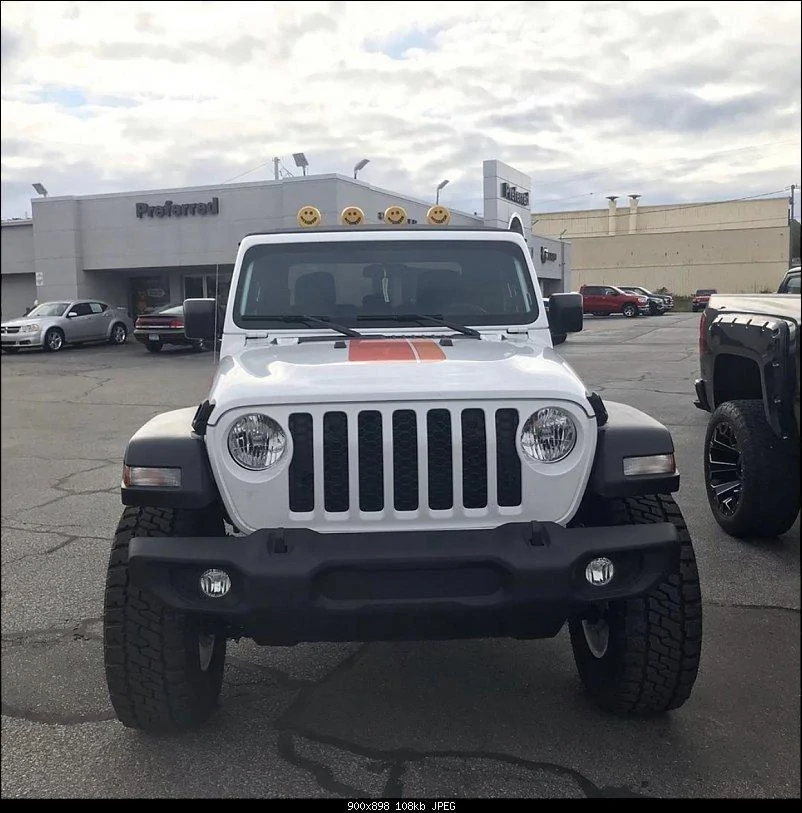 Jeep Gladiator 'Retro' Graphics Option? 2C0ABC39-B917-4770-88DA-BFBCBA501589