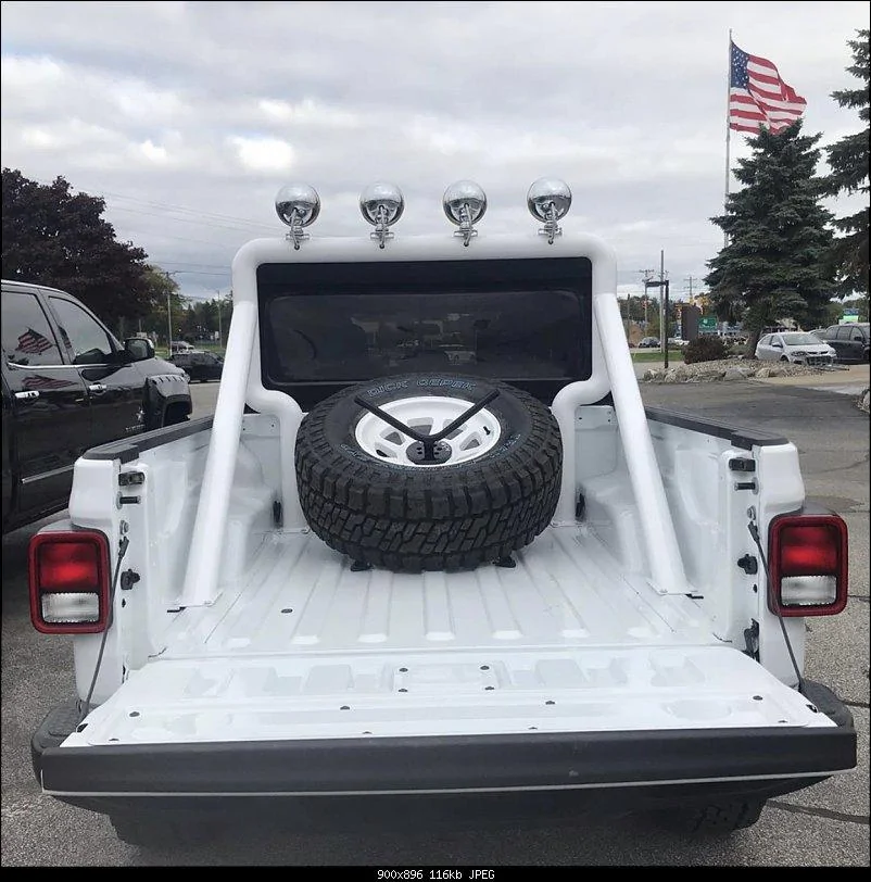 Jeep Gladiator 'Retro' Graphics Option? 10FCE922-D350-4722-B961-3C4FAACF7FA4