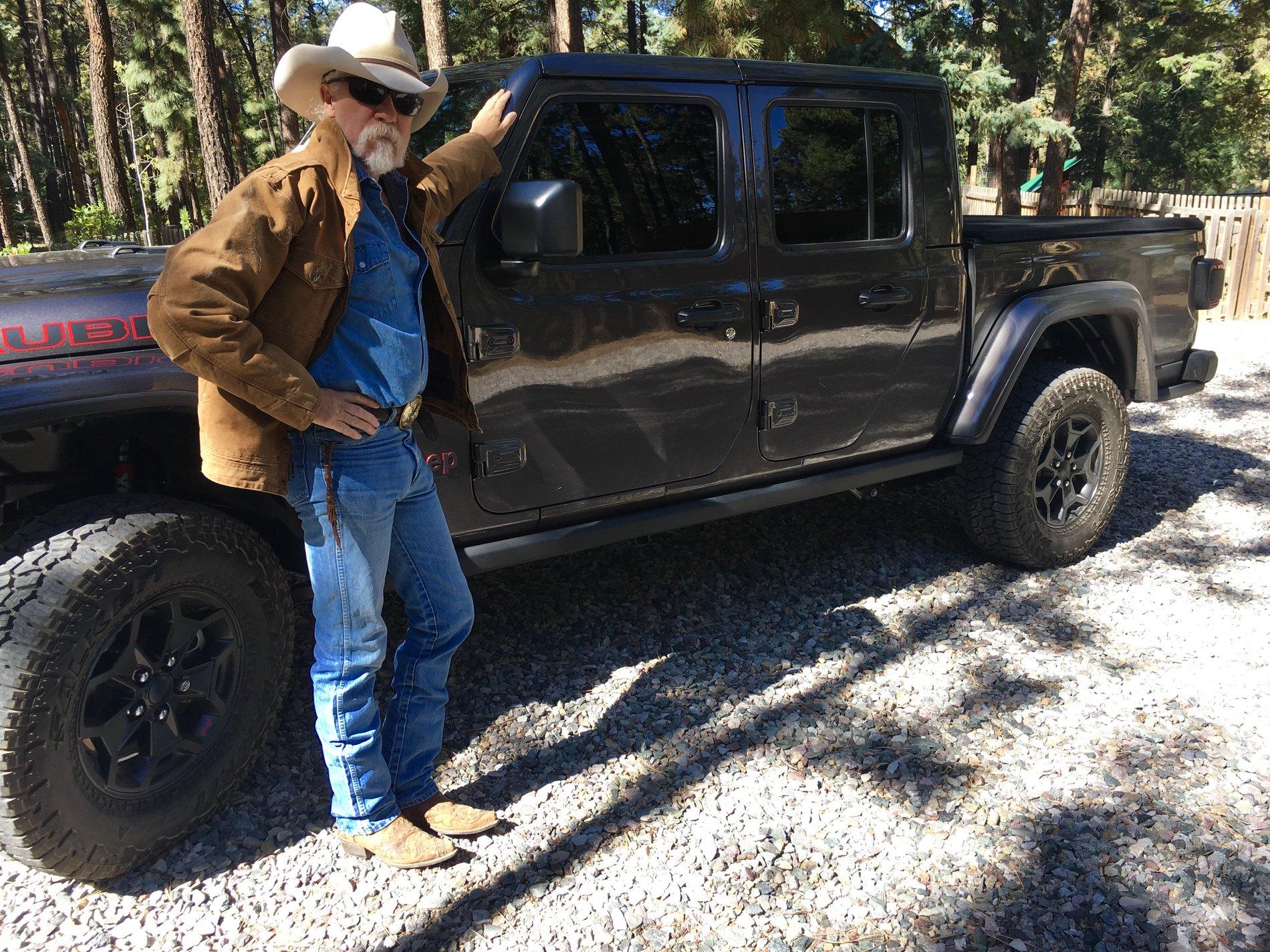 Jeep Gladiator First Granite Crystal VIN# Post Here 3F9E0F50-7A16-41B9-A4E3-BF9BFAAB51DC