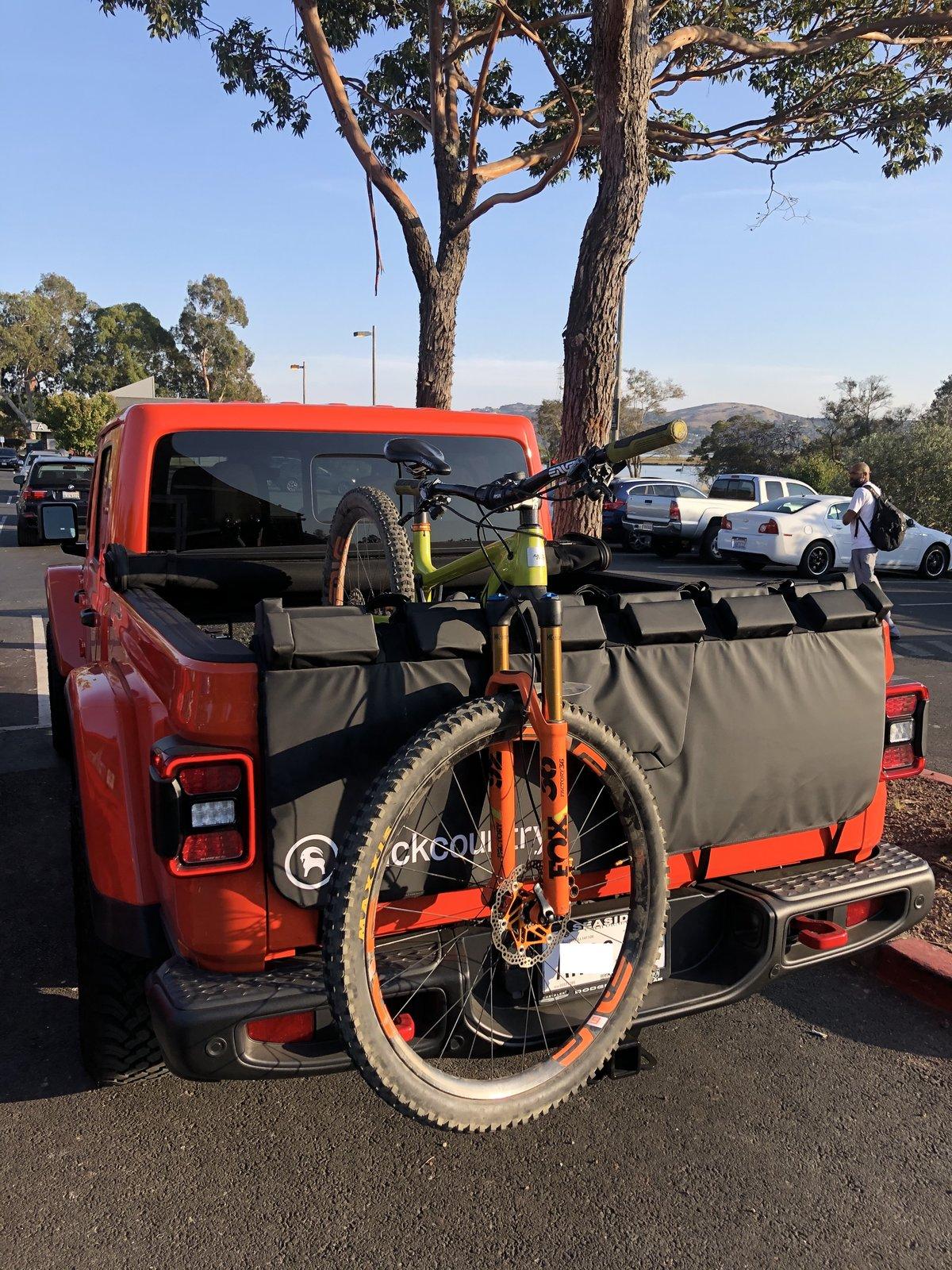 Jeep Gladiator Bike Tailgate Pad Suggestions IMG_9616