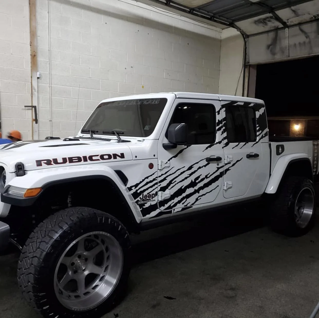 Jeep Gladiator BRIGHT WHITE Gladiator JT Club 8E9A9471-5E04-4F63-9A45-E865520F2C11